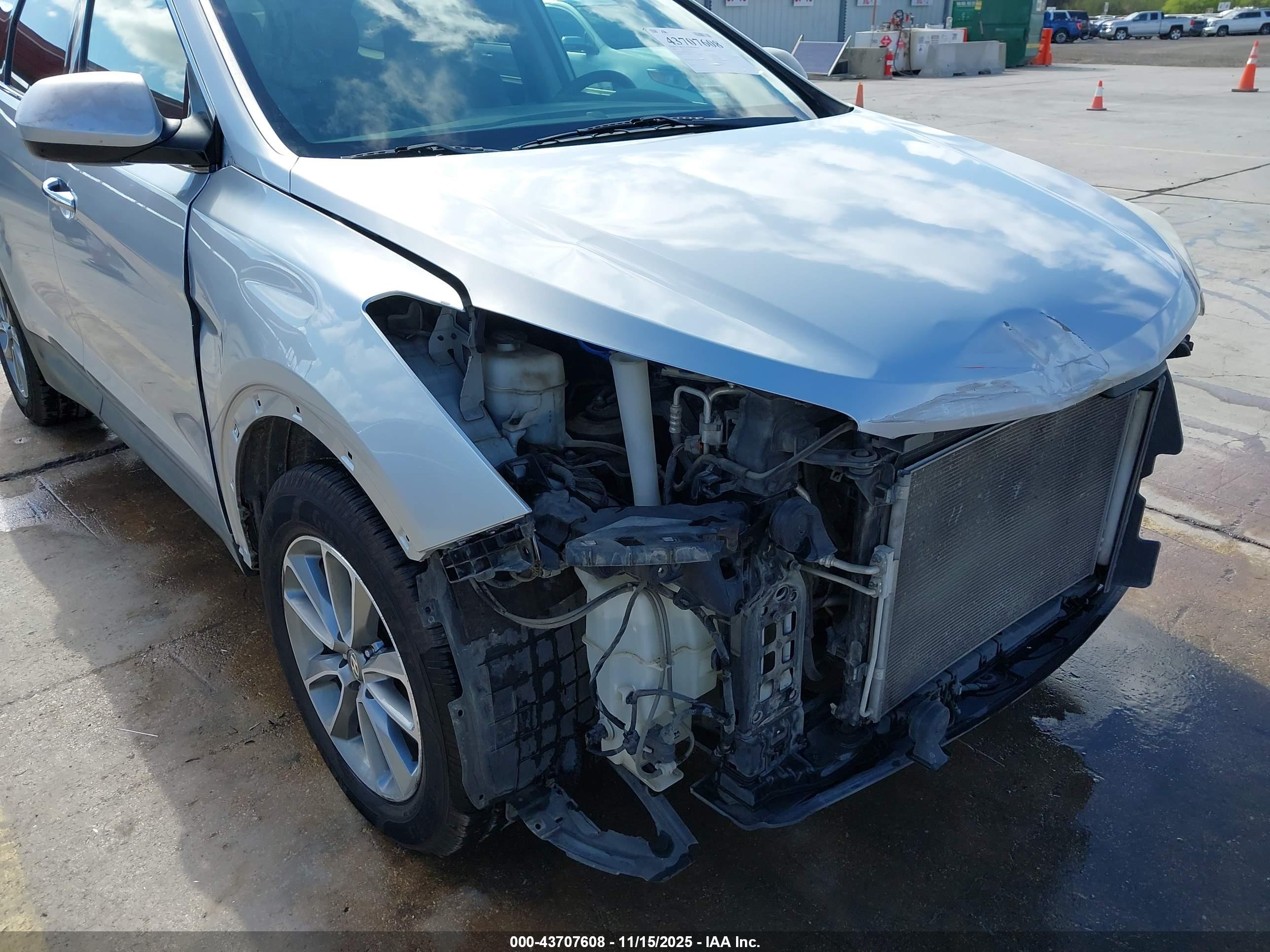 HYUNDAI SANTA image 6