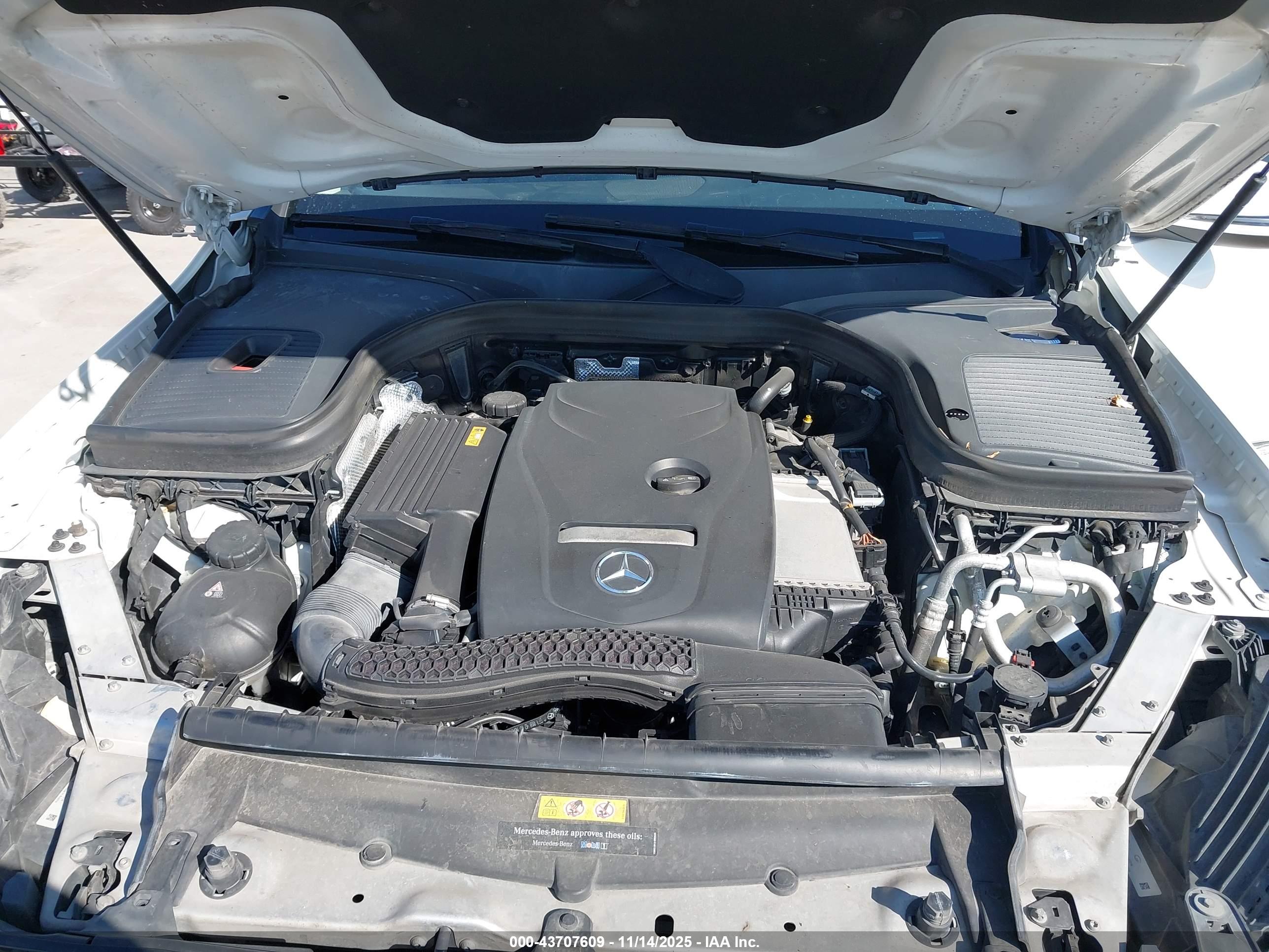 MERCEDES-BENZ GLC image 10