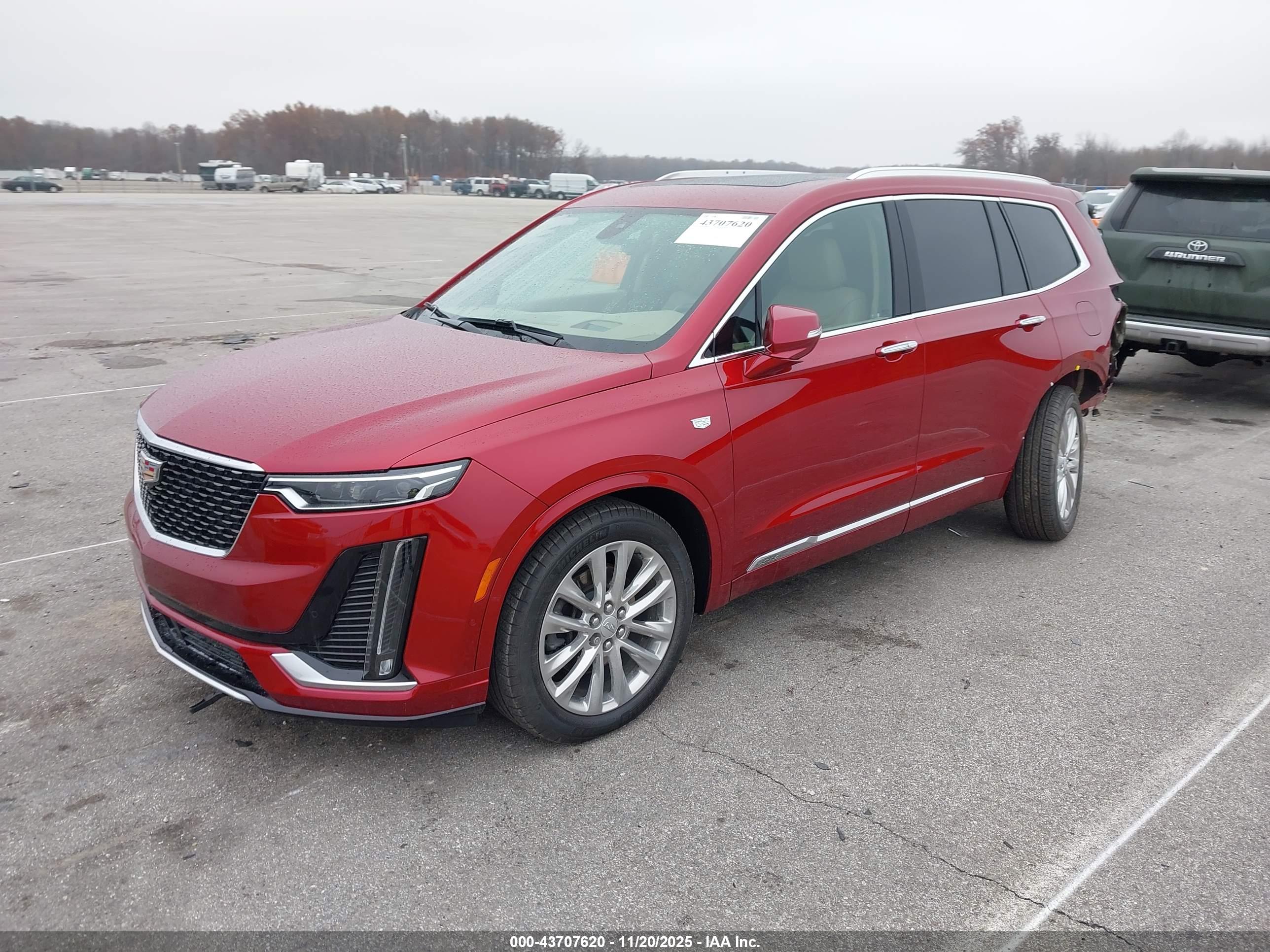 CADILLAC XT6 image 2