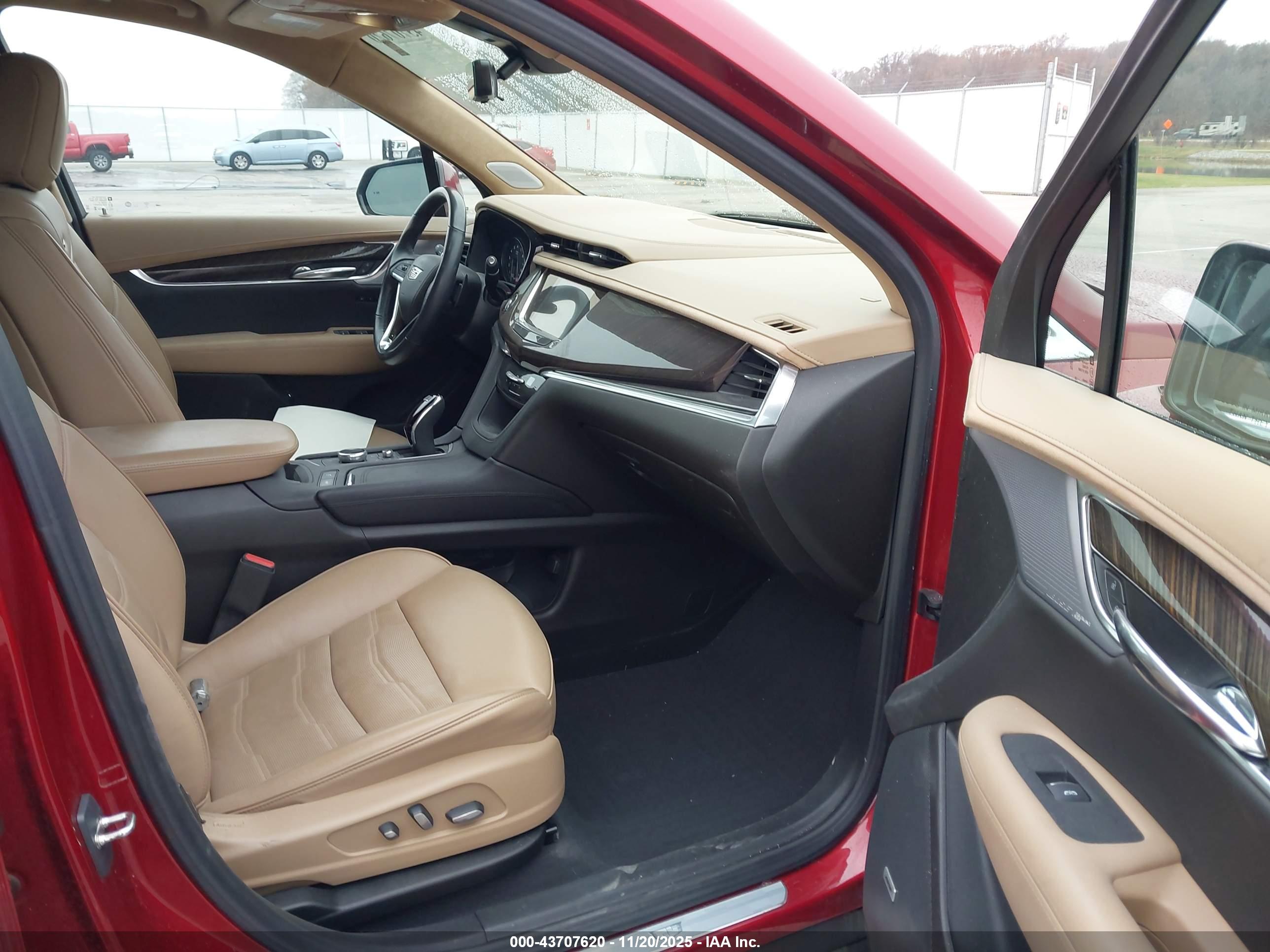 CADILLAC XT6 image 5