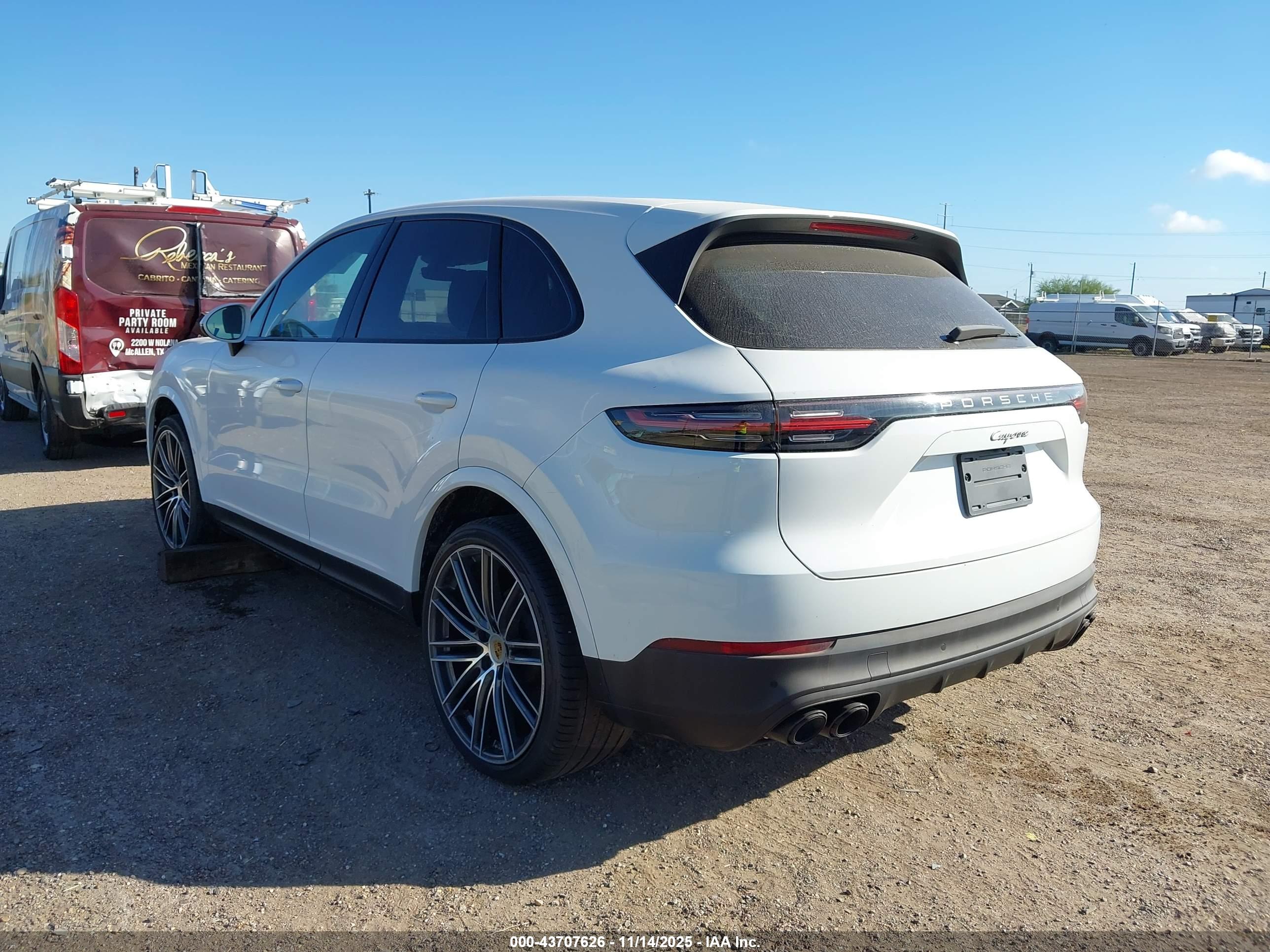 PORSCHE CAYENNE image 3