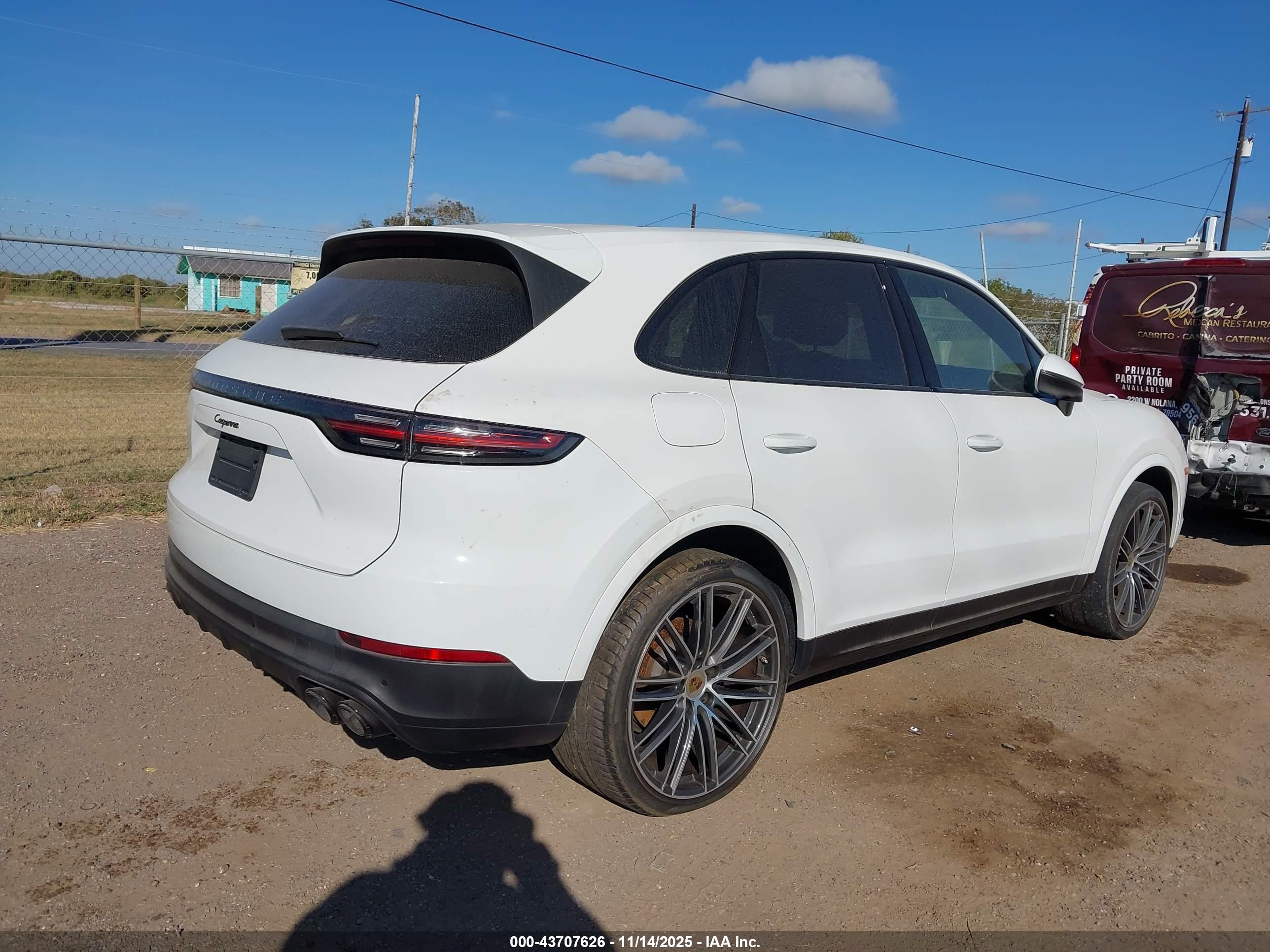 PORSCHE CAYENNE image 4