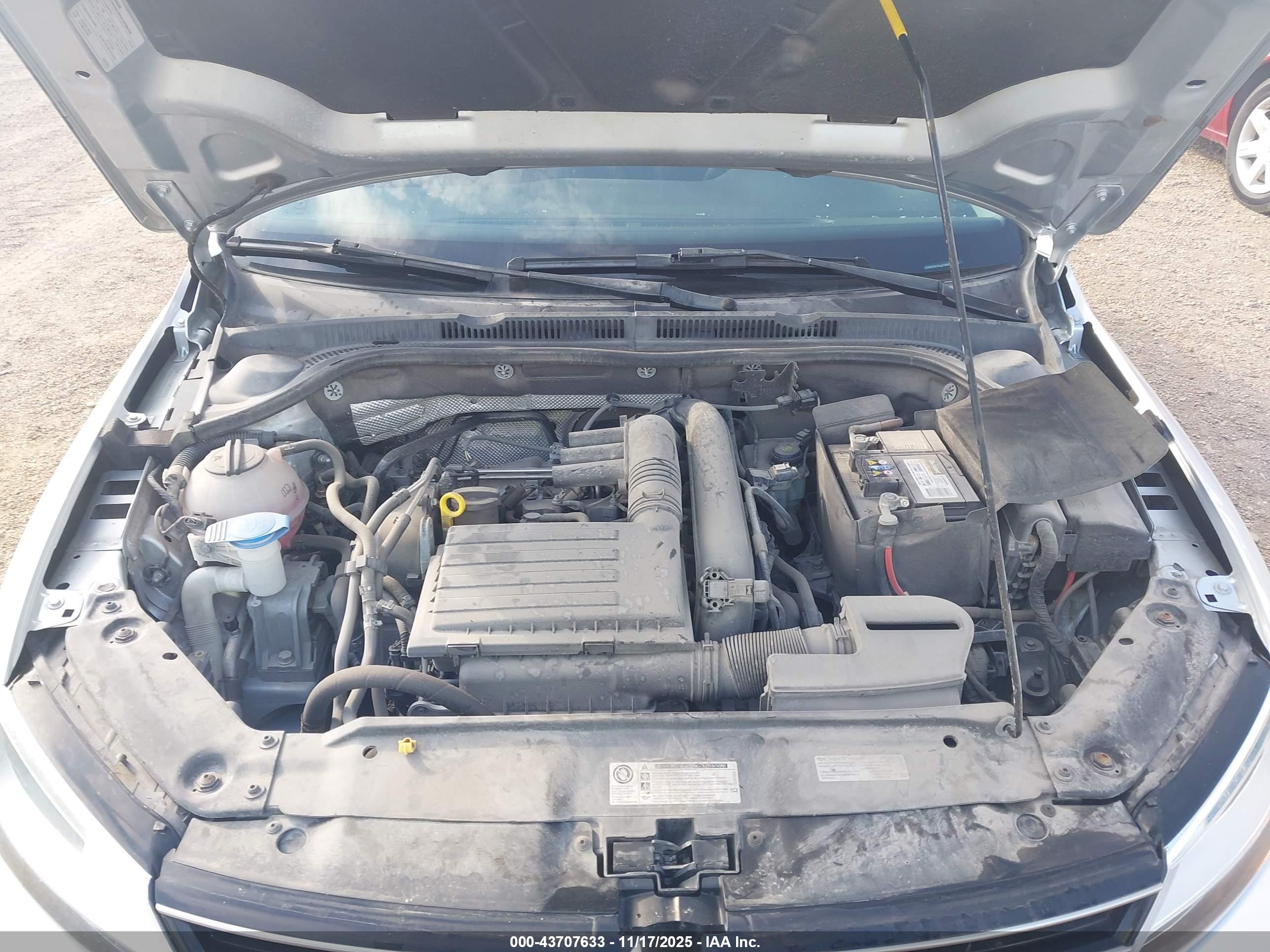 VOLKSWAGEN JETTA image 10