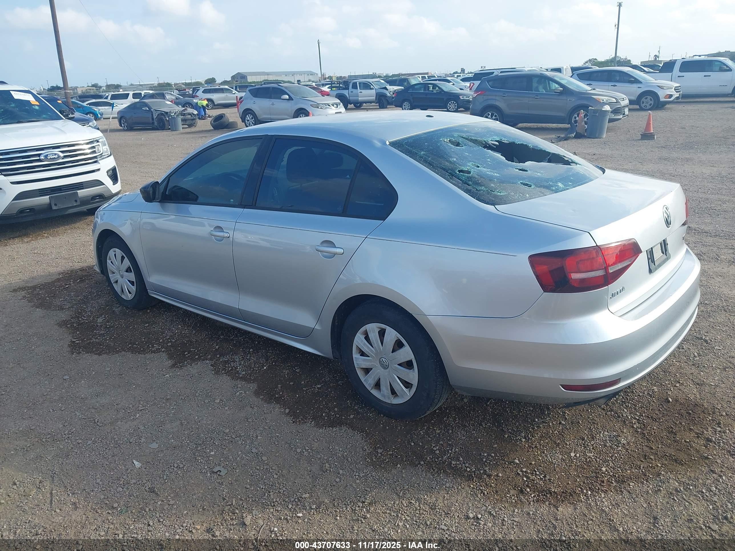 VOLKSWAGEN JETTA image 3