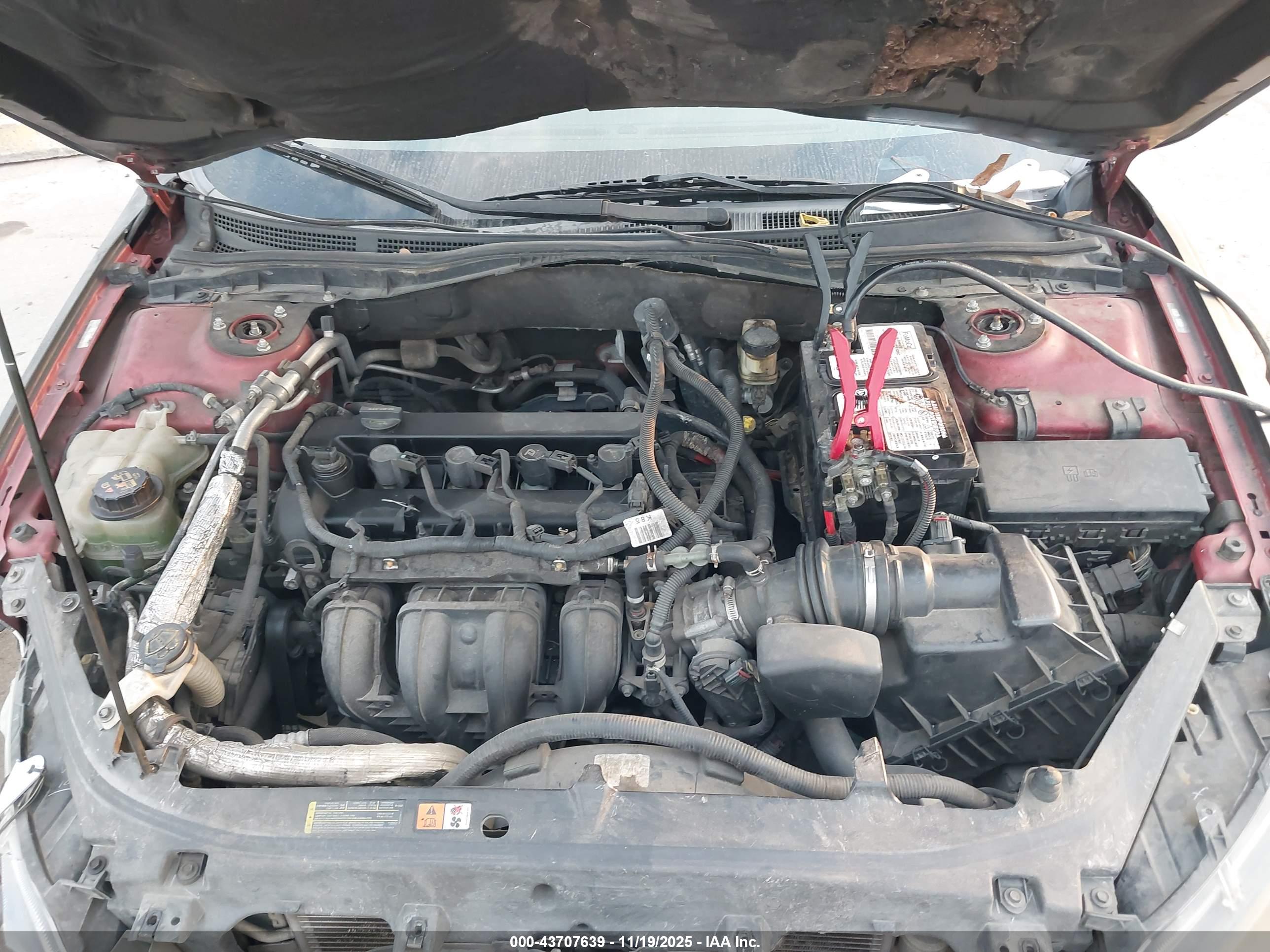 FORD FUSION image 10