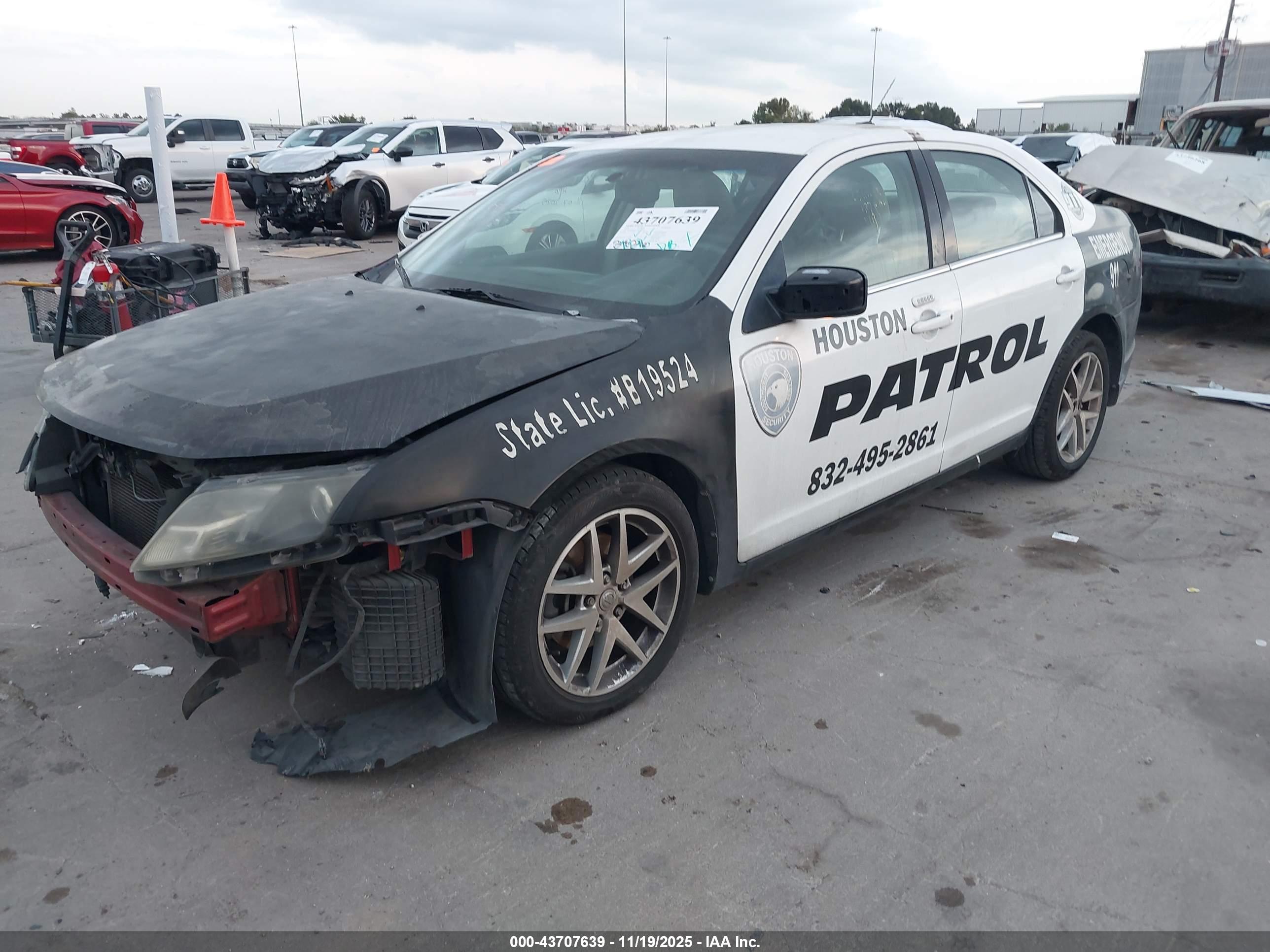 FORD FUSION image 2