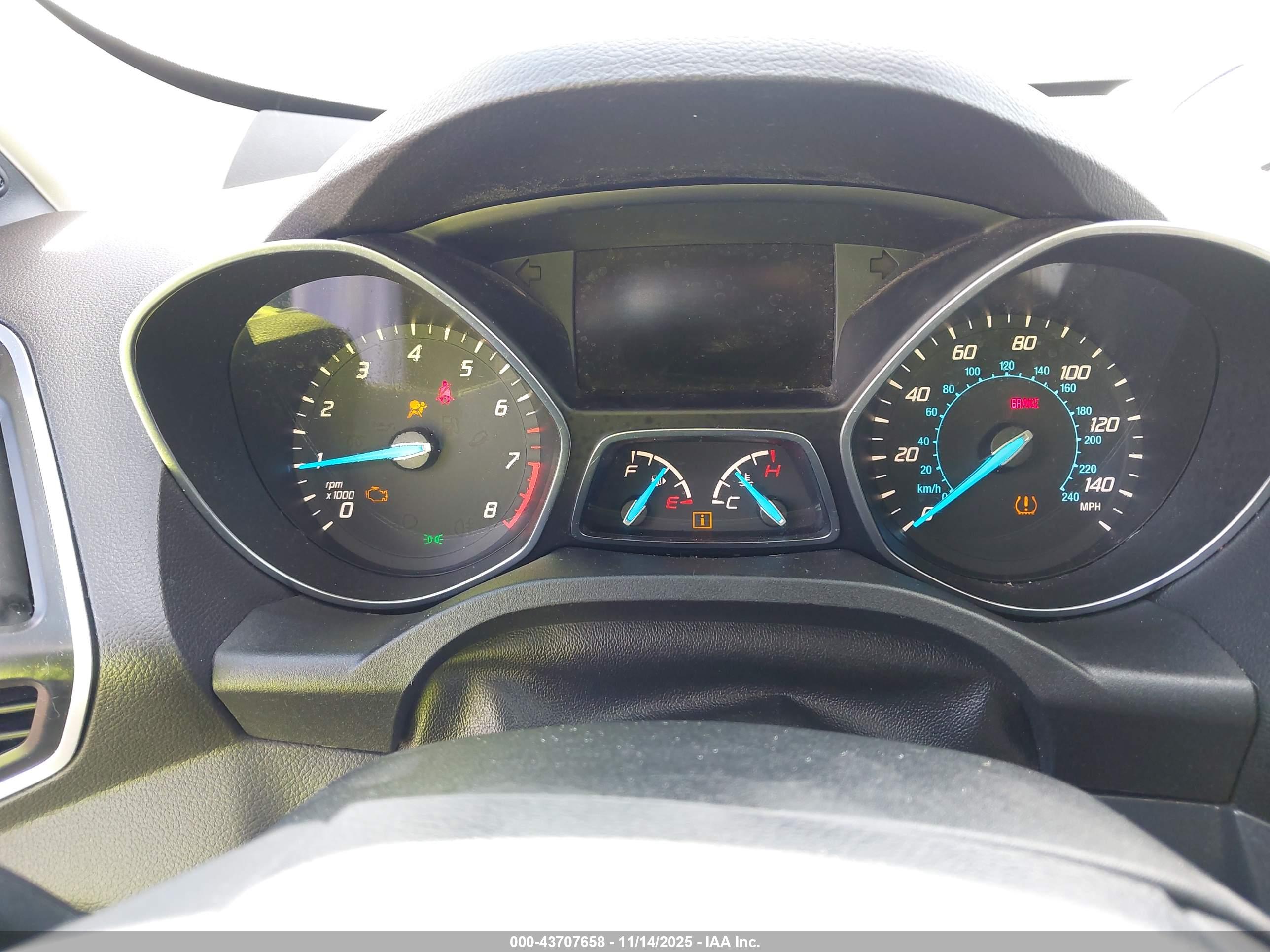 FORD ESCAPE image 7