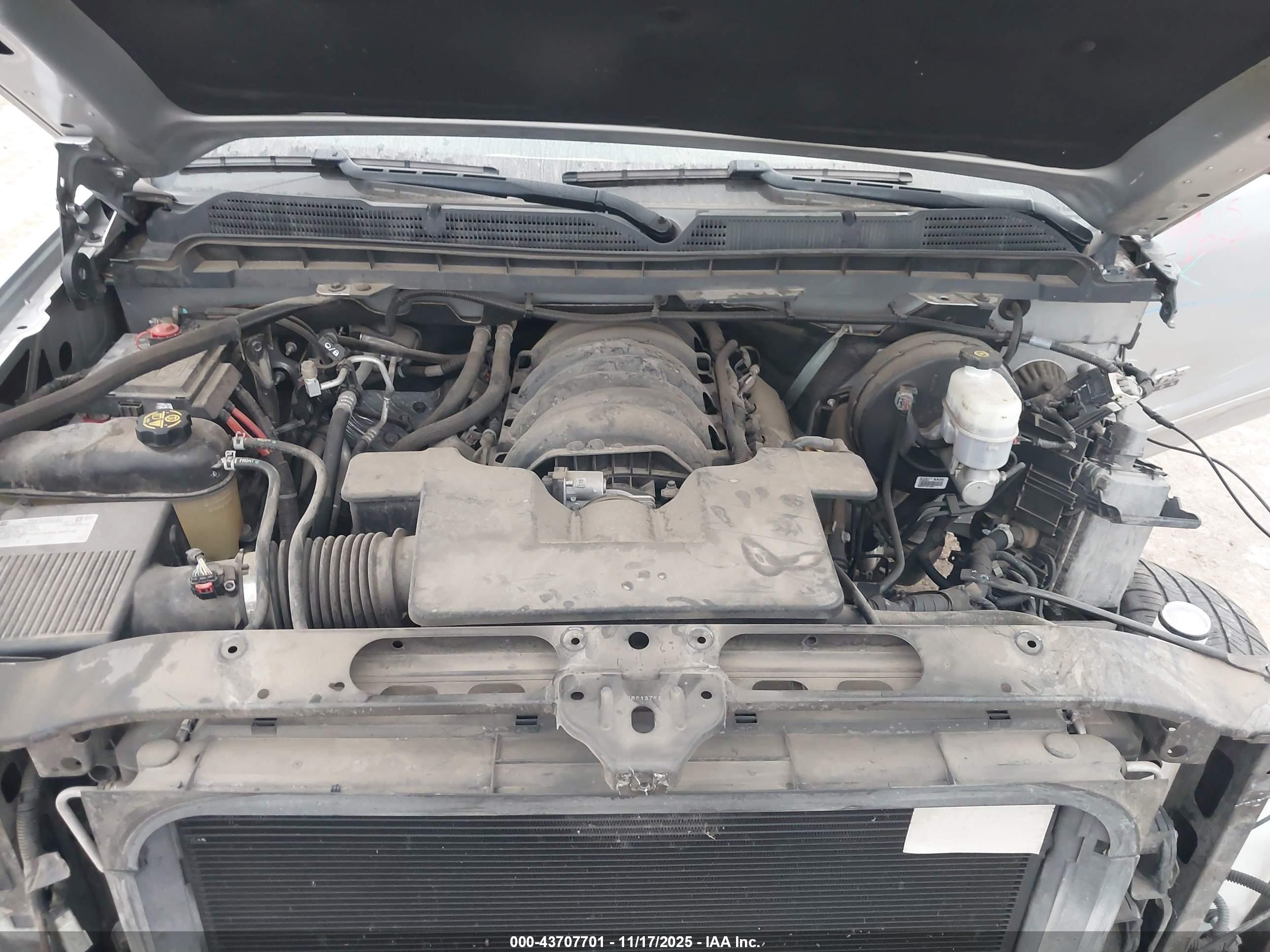 CHEVROLET SILVERADO image 10