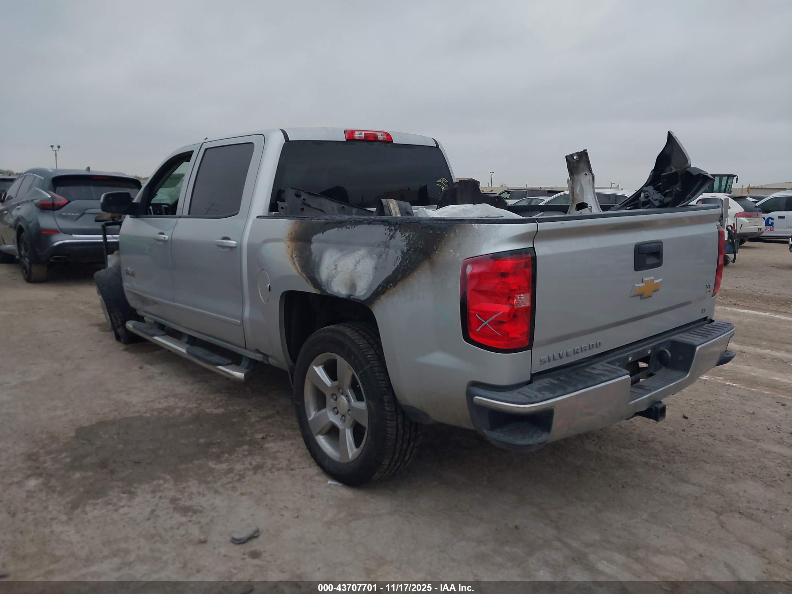 CHEVROLET SILVERADO image 3