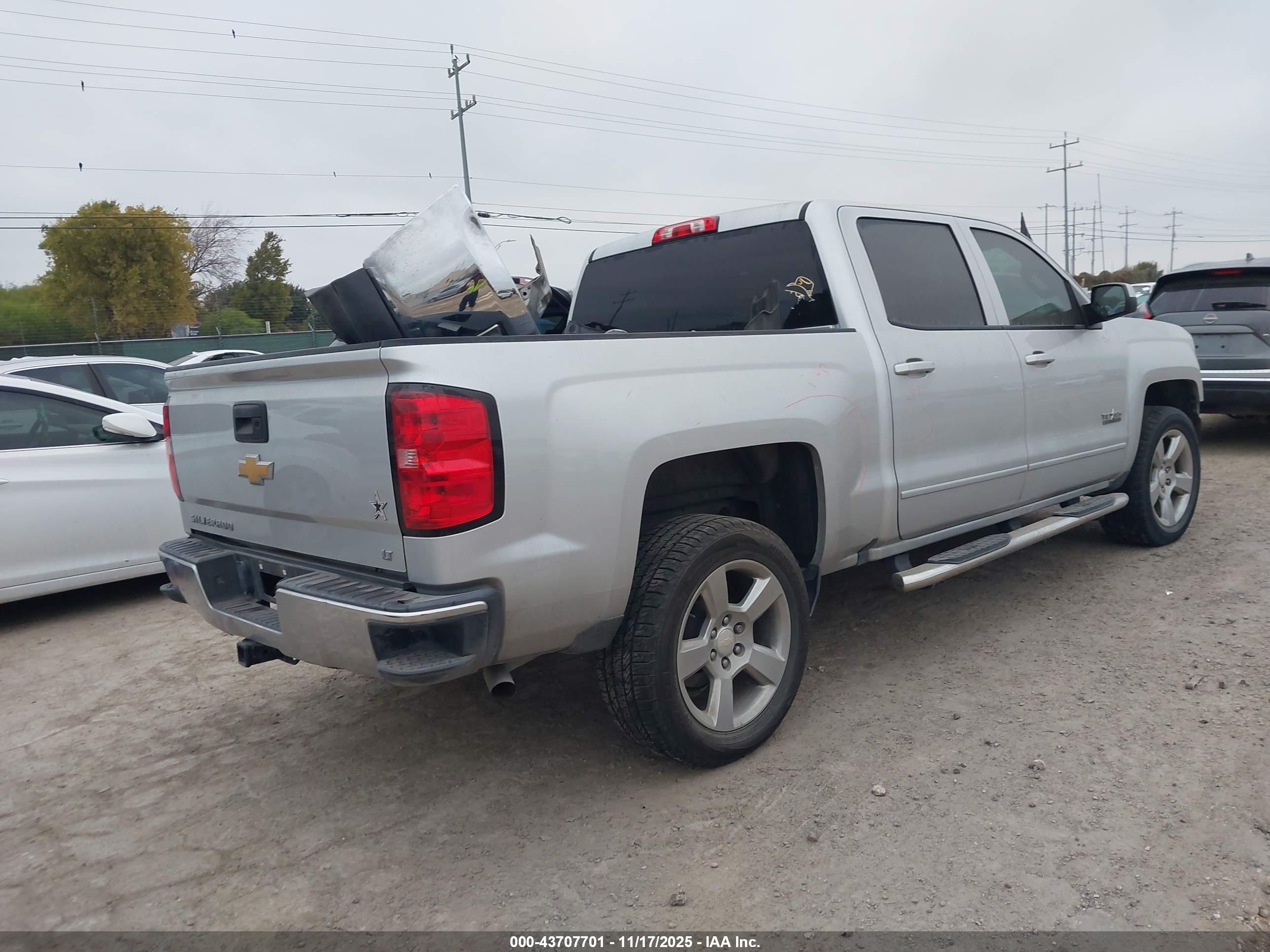 CHEVROLET SILVERADO image 4