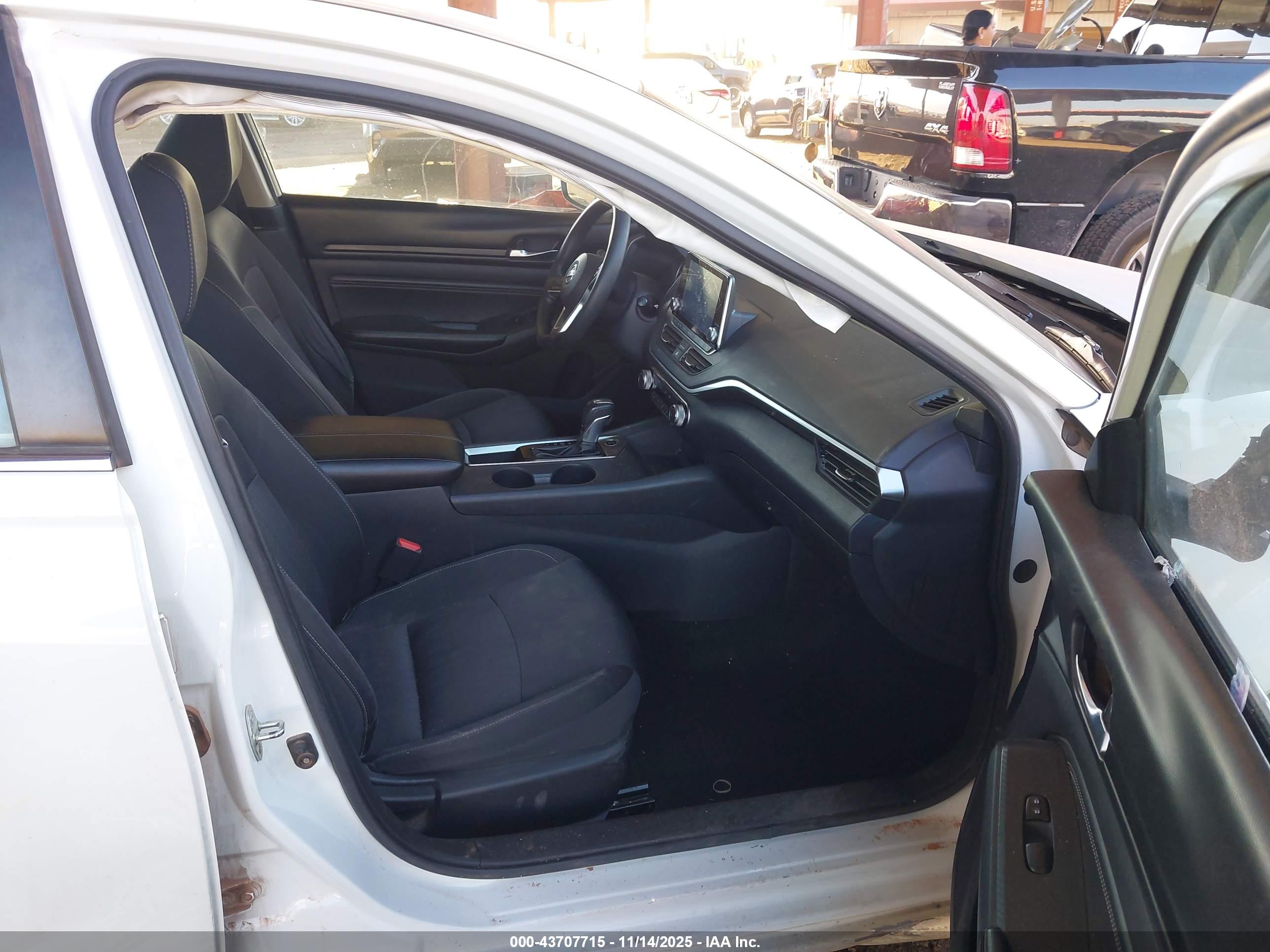 NISSAN ALTIMA image 5