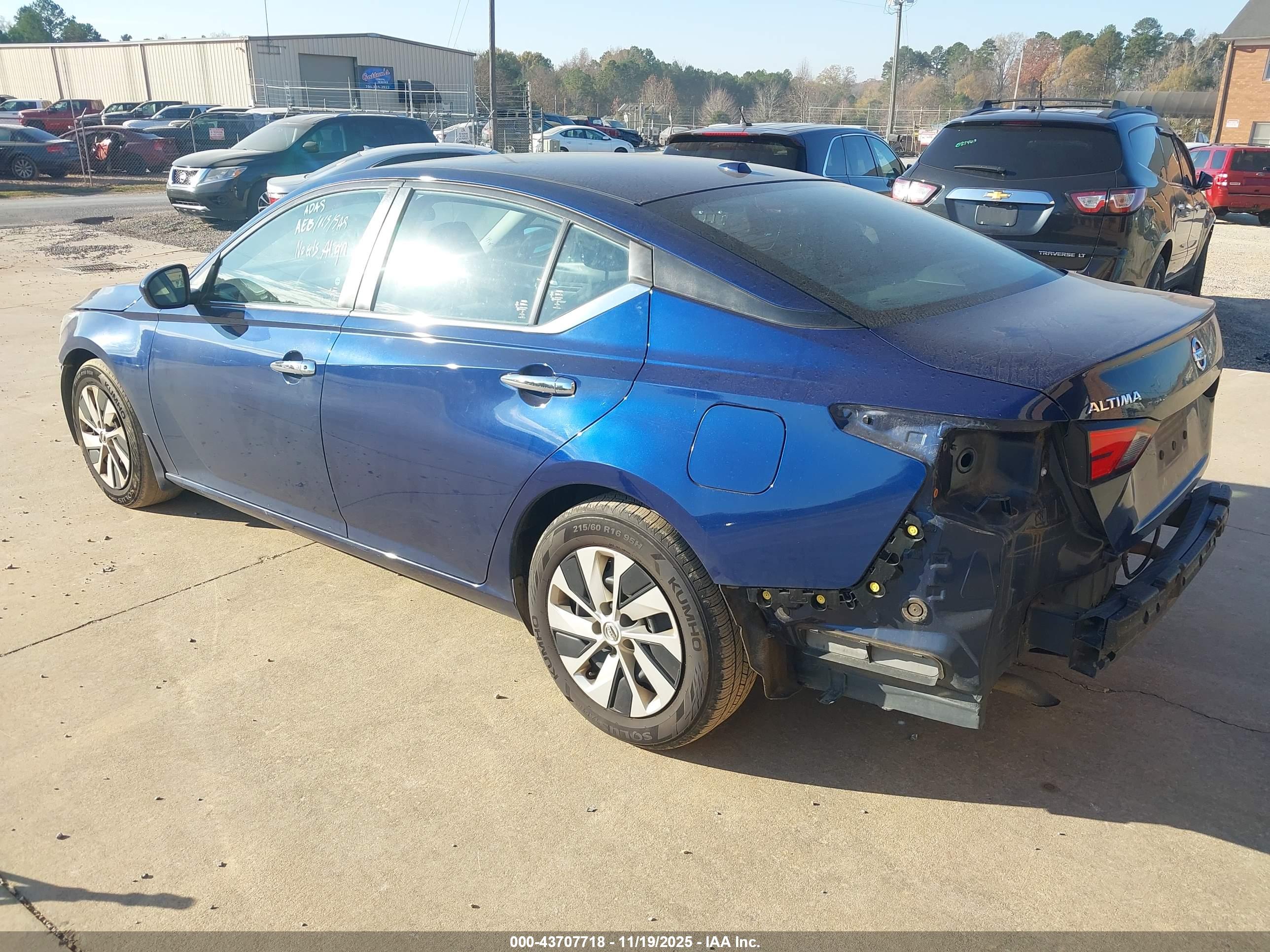 NISSAN ALTIMA image 3