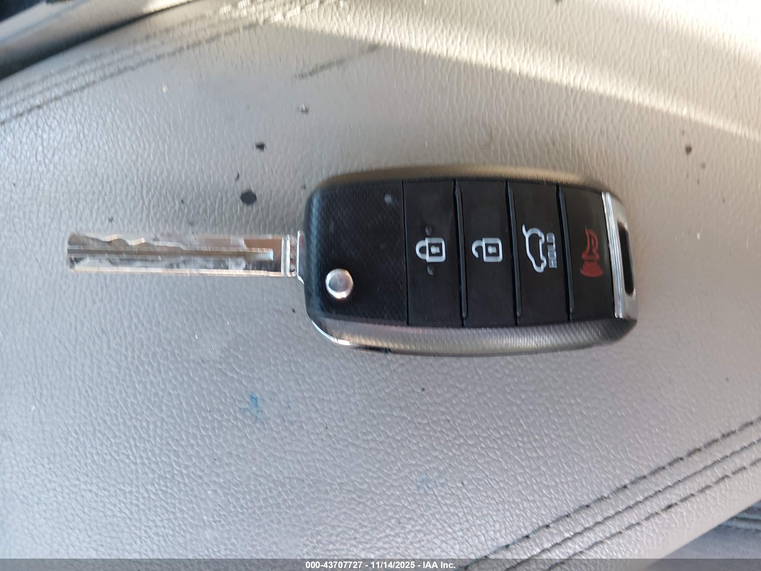 KIA SPORTAGE image 11