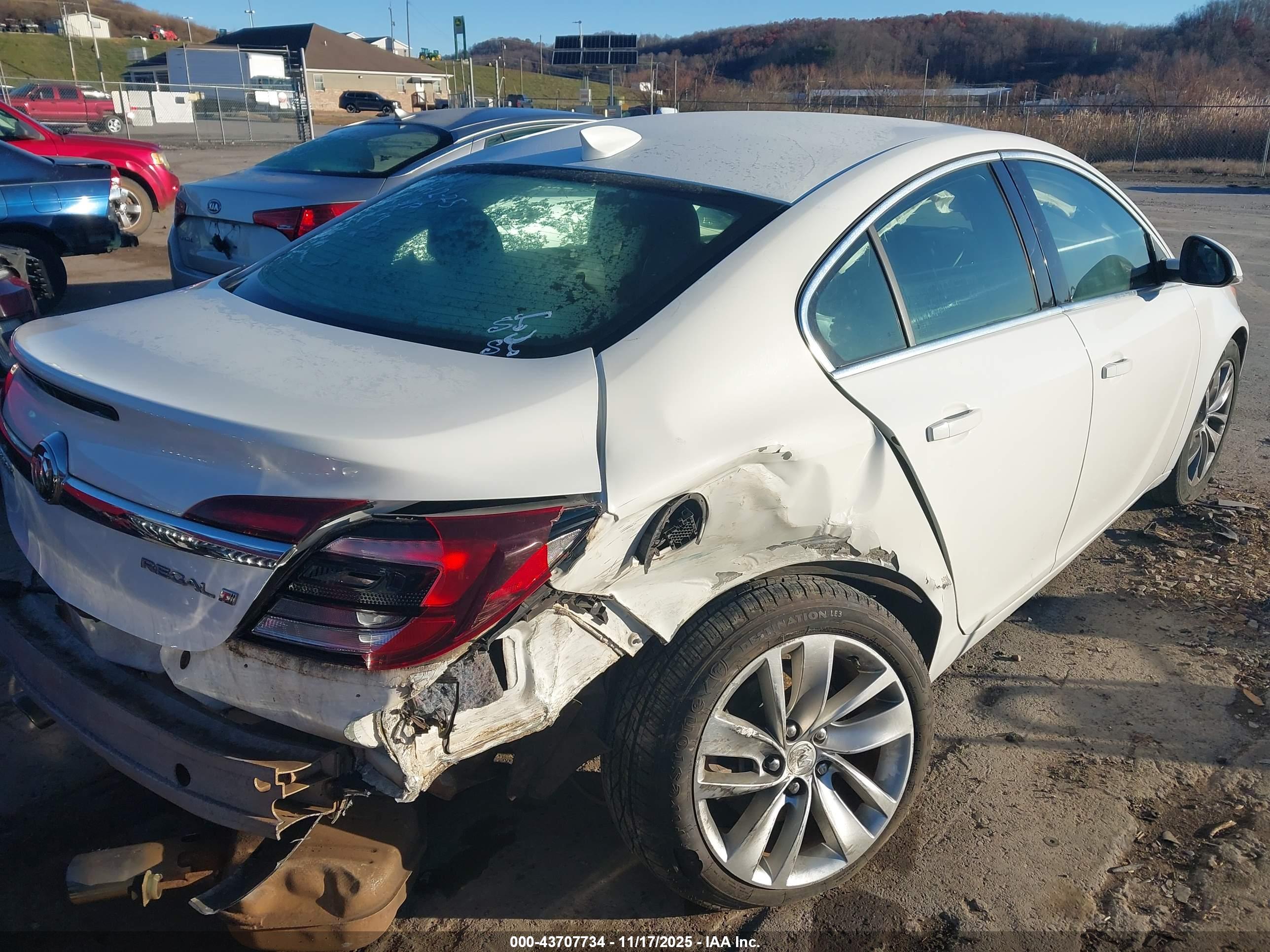 BUICK REGAL image 4