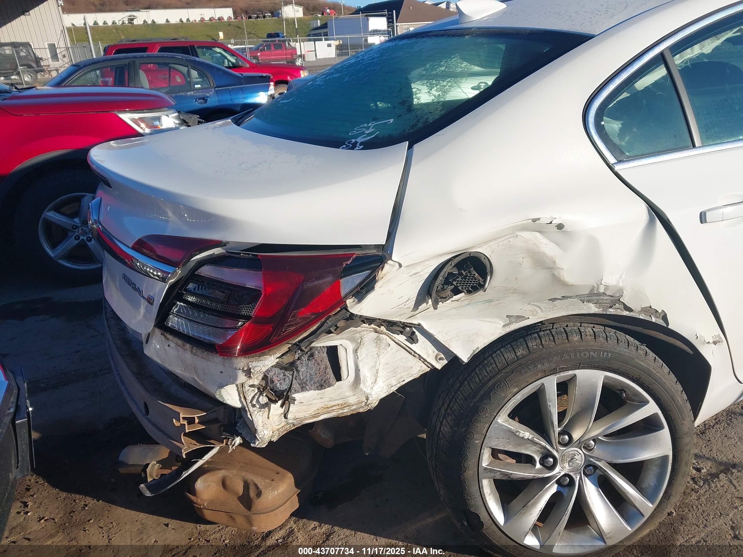BUICK REGAL image 6