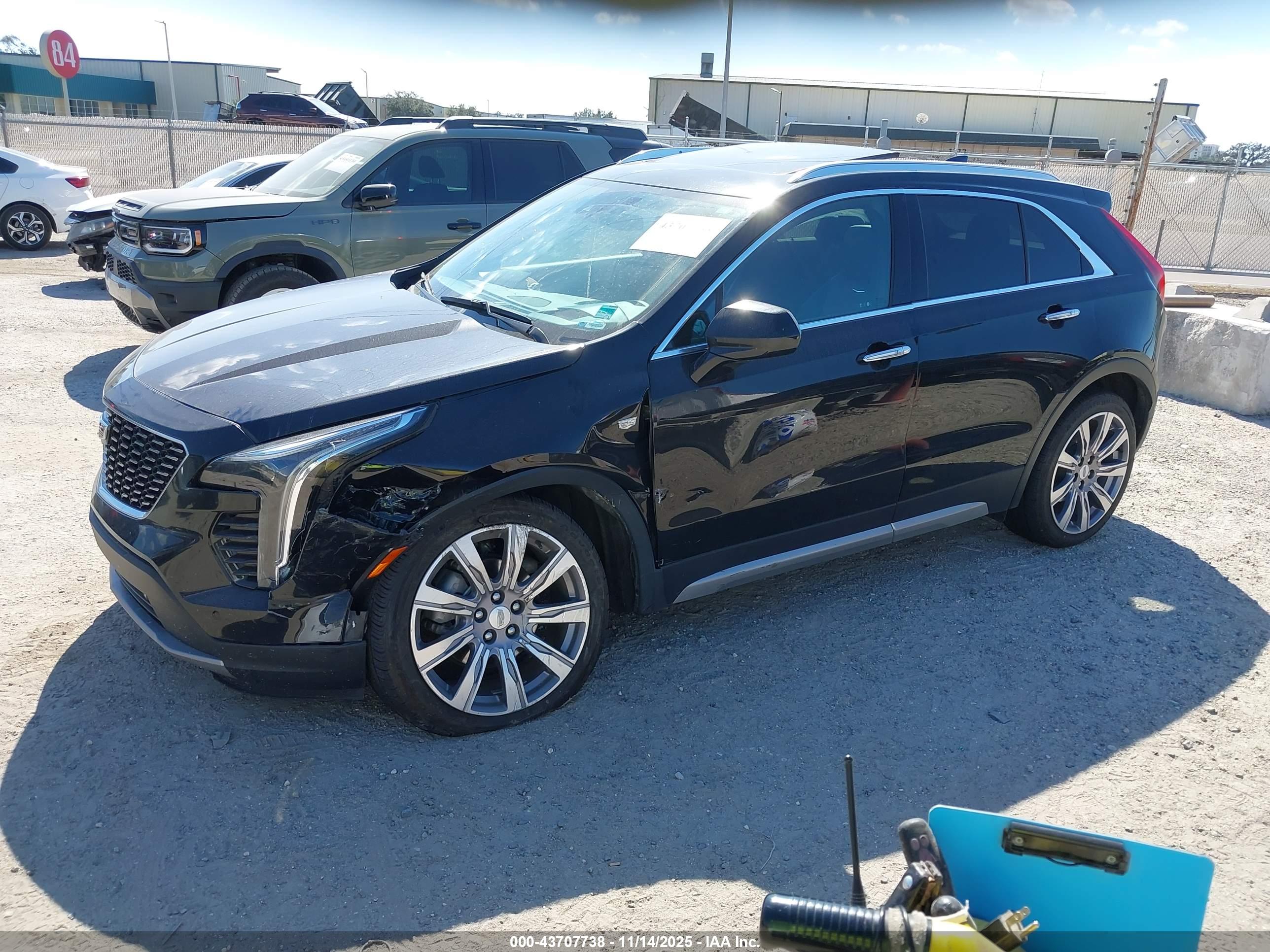 CADILLAC XT4 image 2