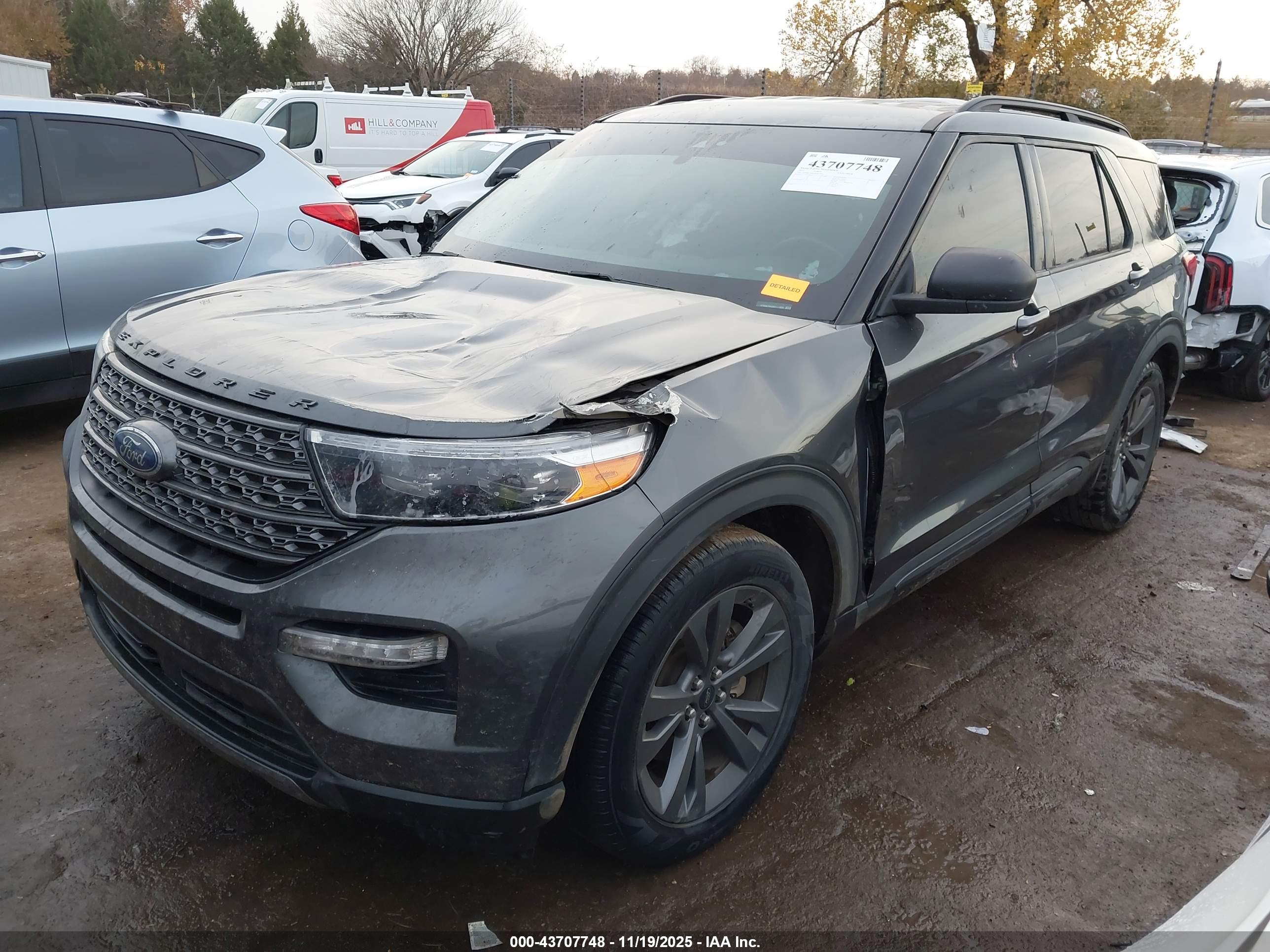 FORD EXPLORER image 2