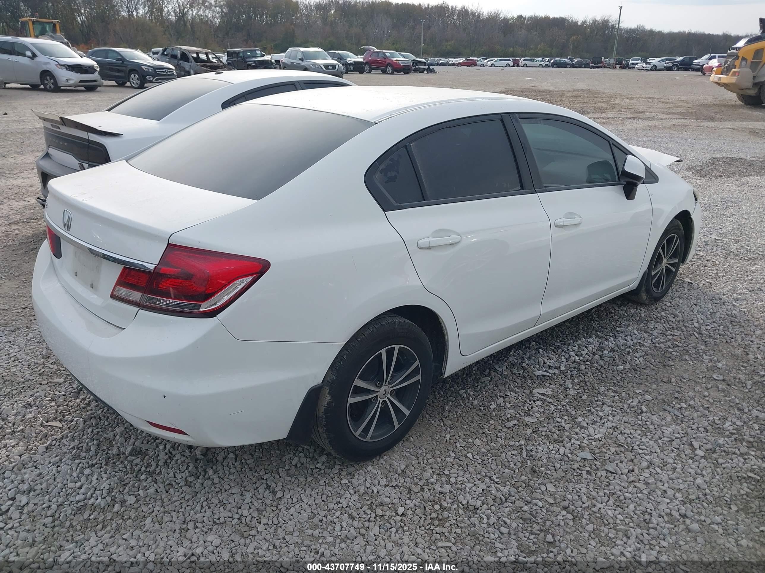 HONDA CIVIC image 4