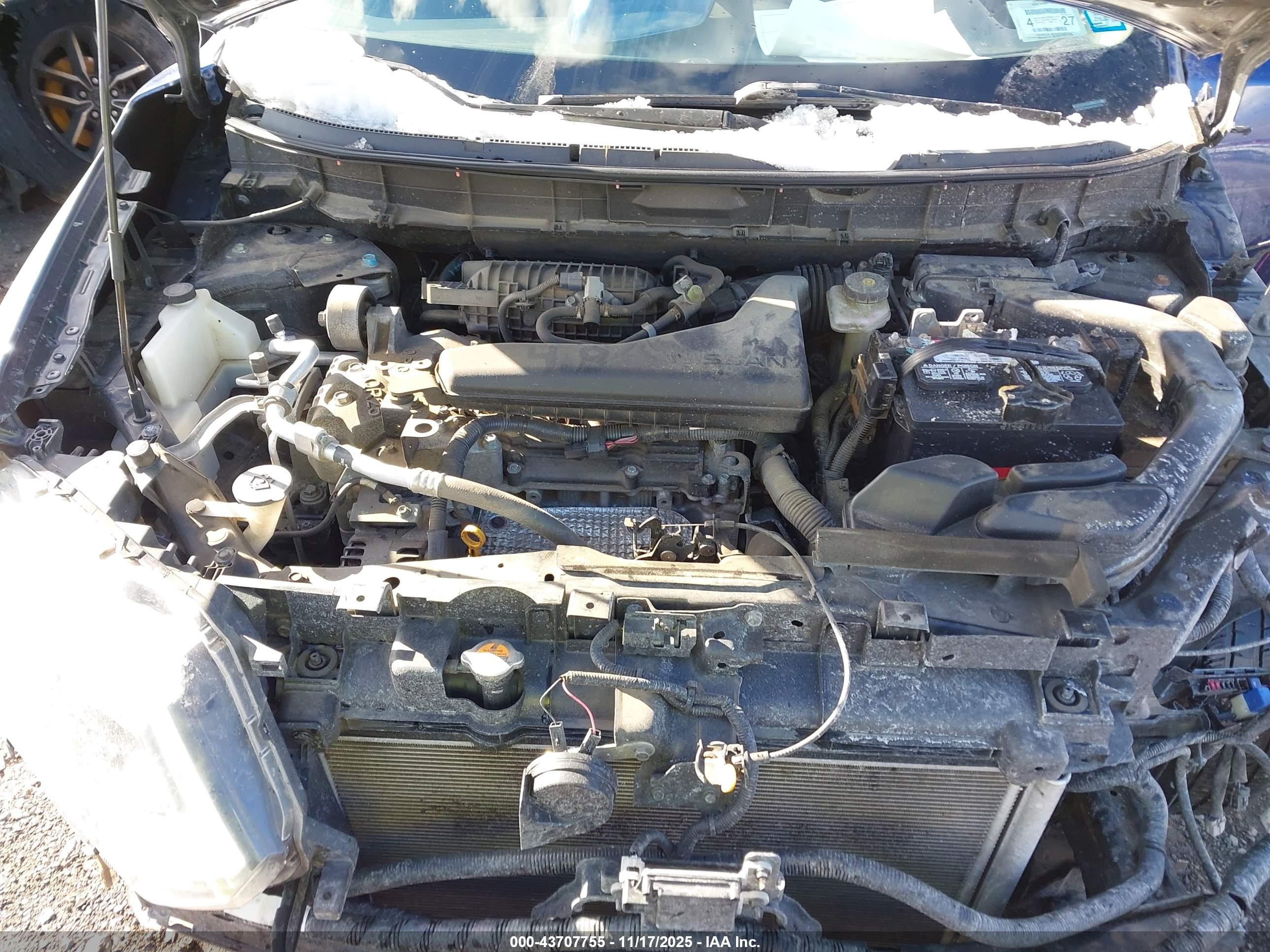 NISSAN ROGUE image 10