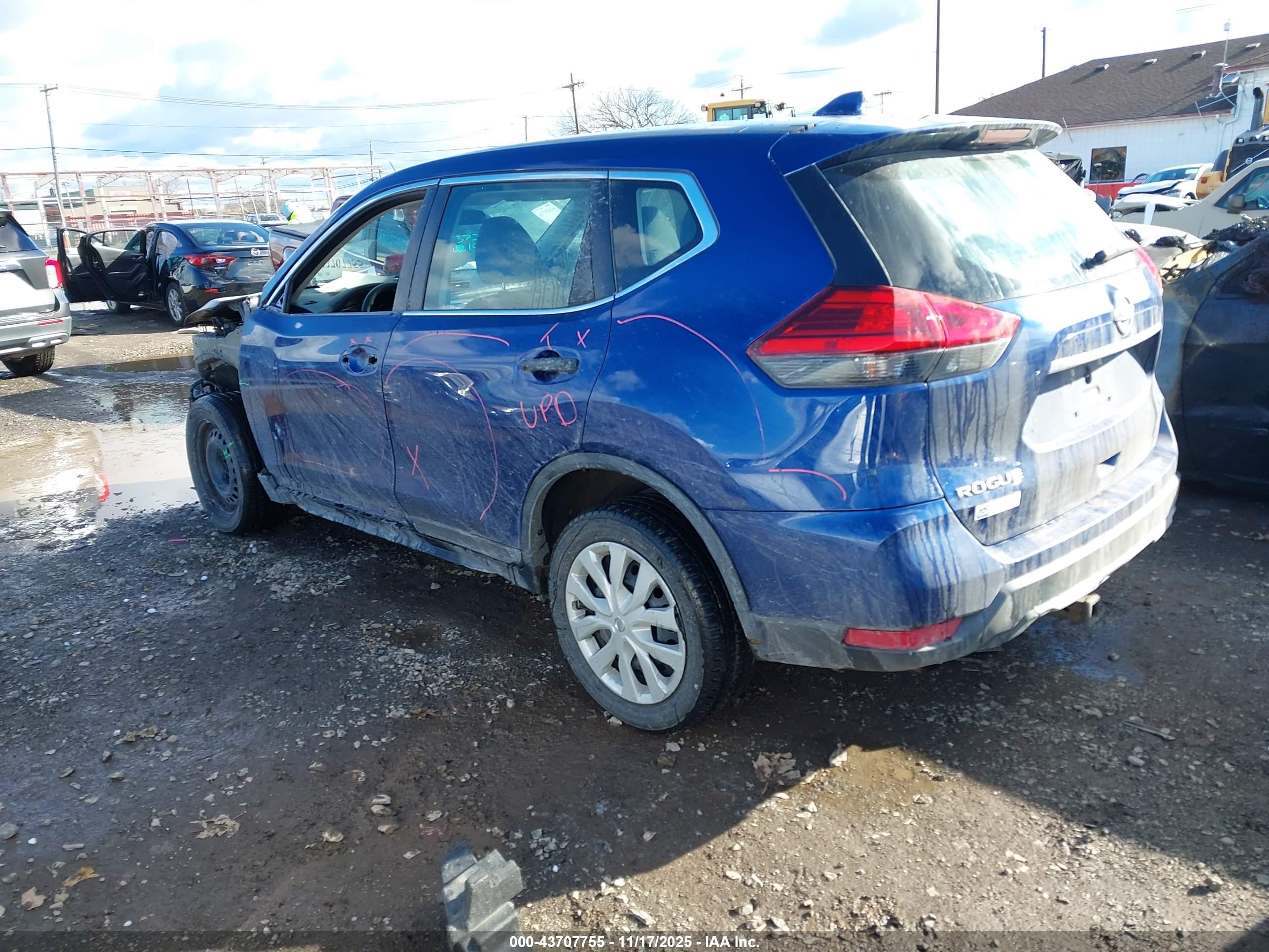 NISSAN ROGUE image 3