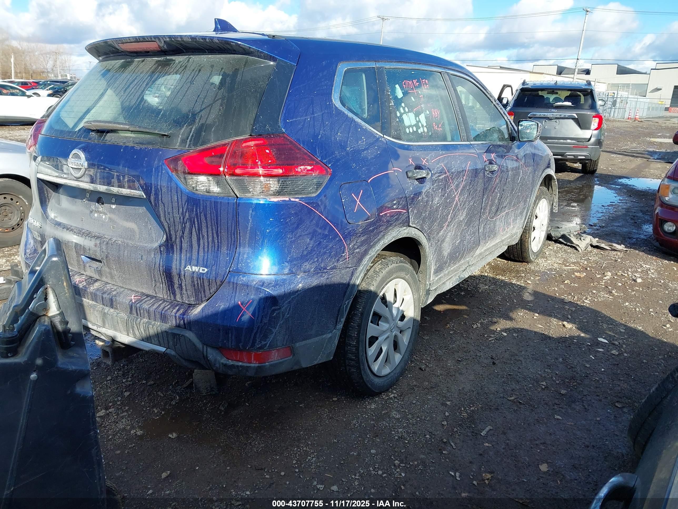 NISSAN ROGUE image 4