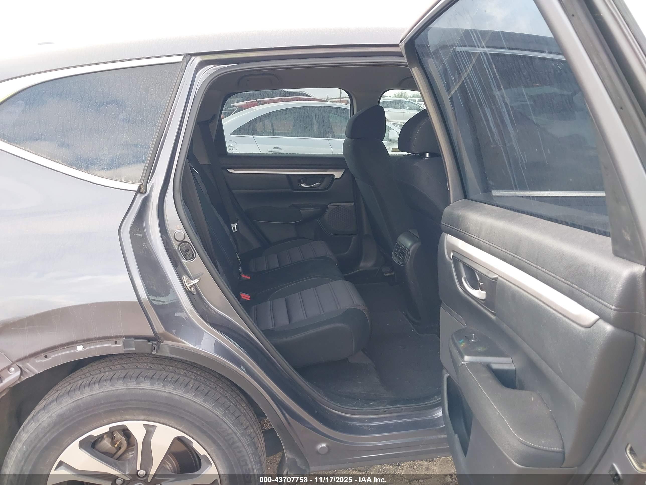 HONDA CR-V image 8