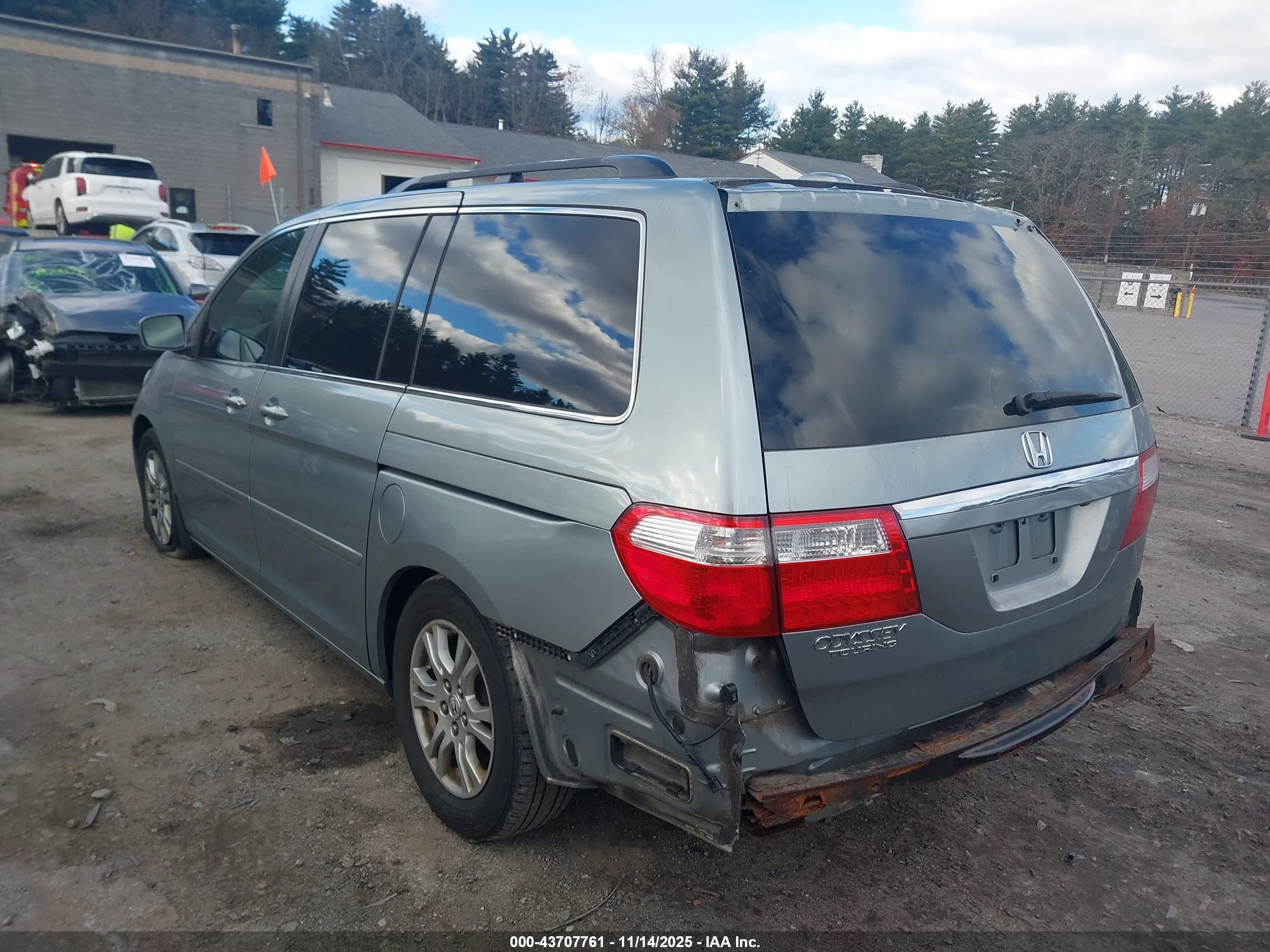 HONDA ODYSSEY image 3