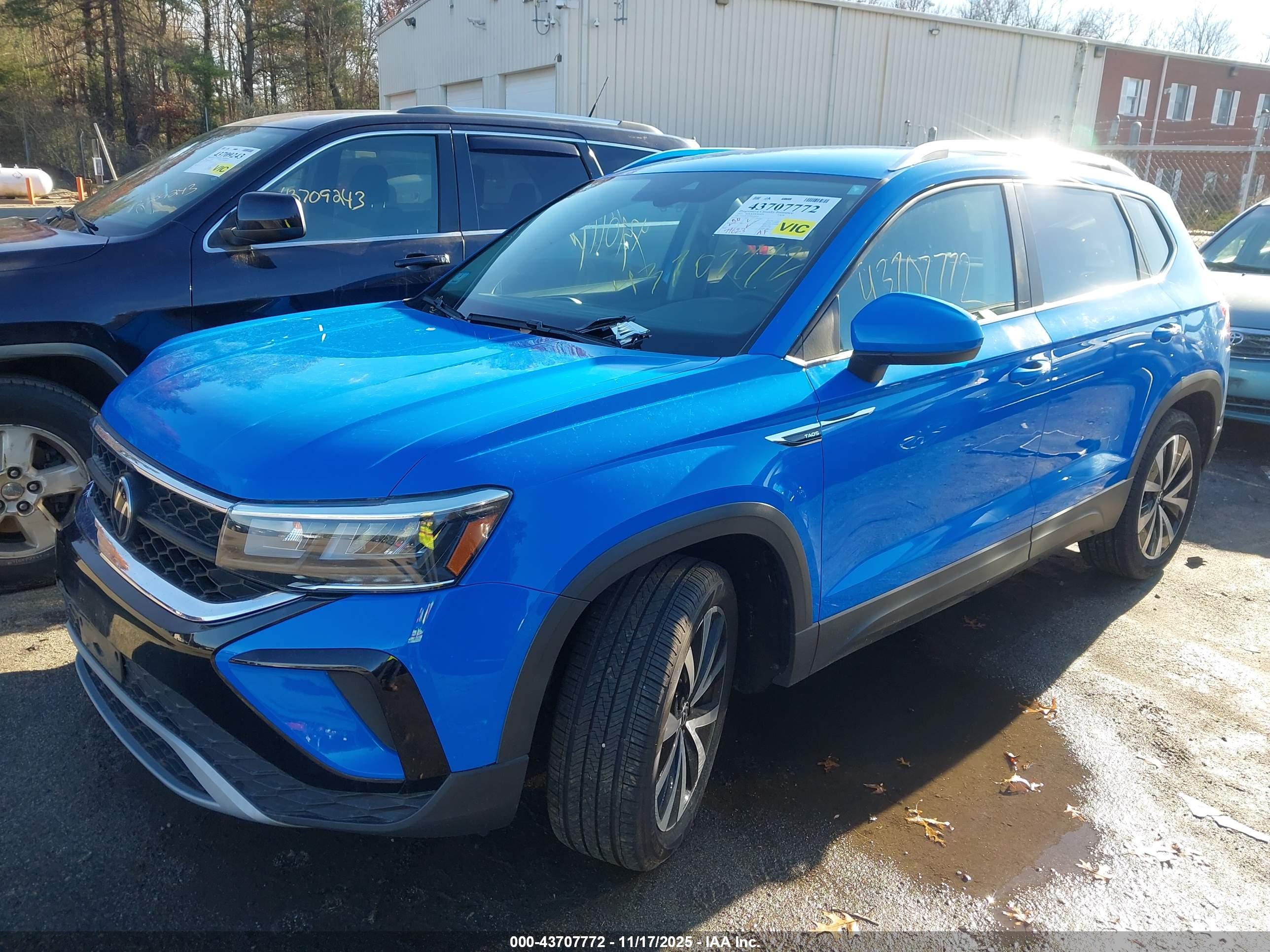 VOLKSWAGEN TAOS image 2