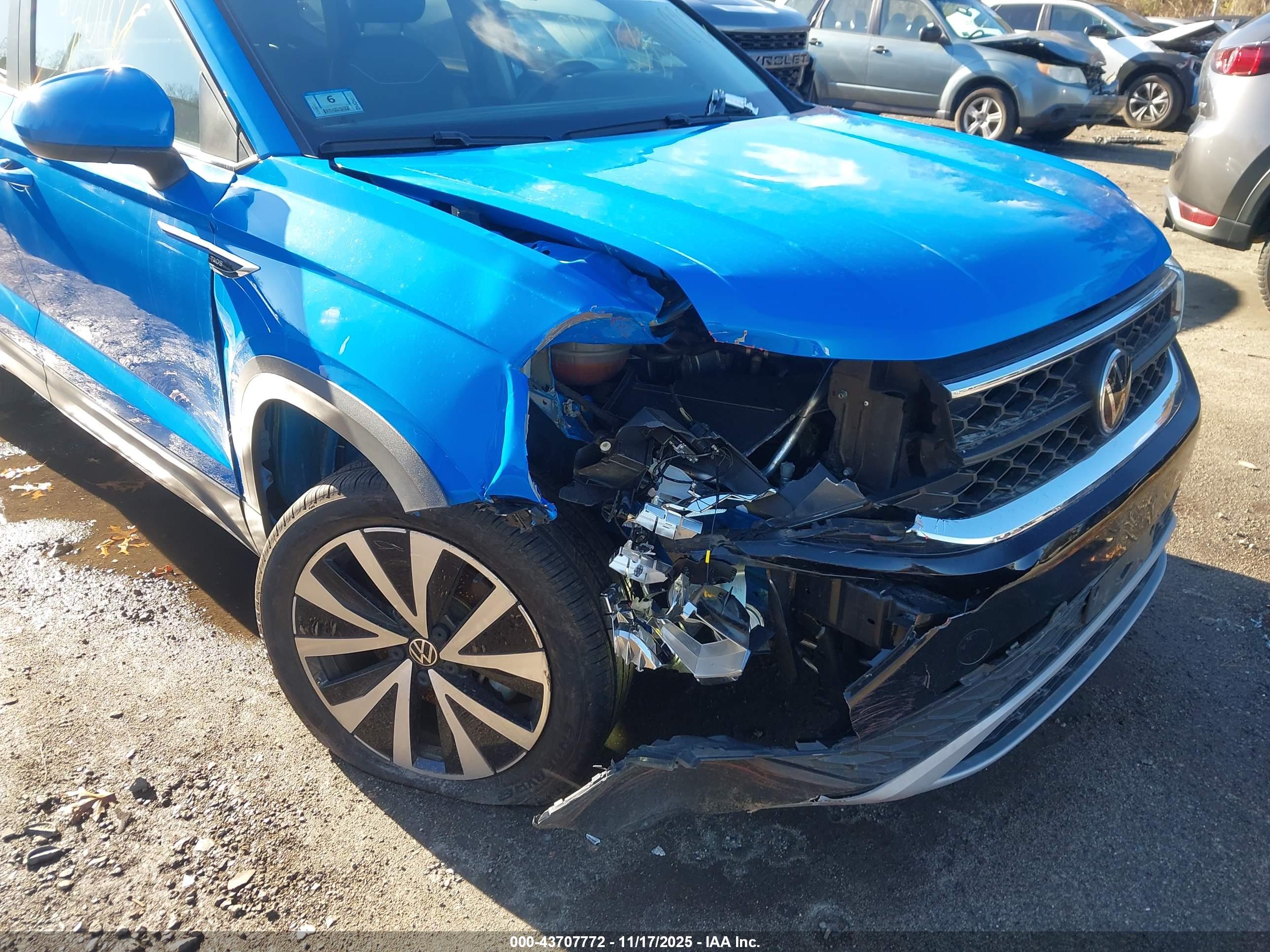 VOLKSWAGEN TAOS image 6
