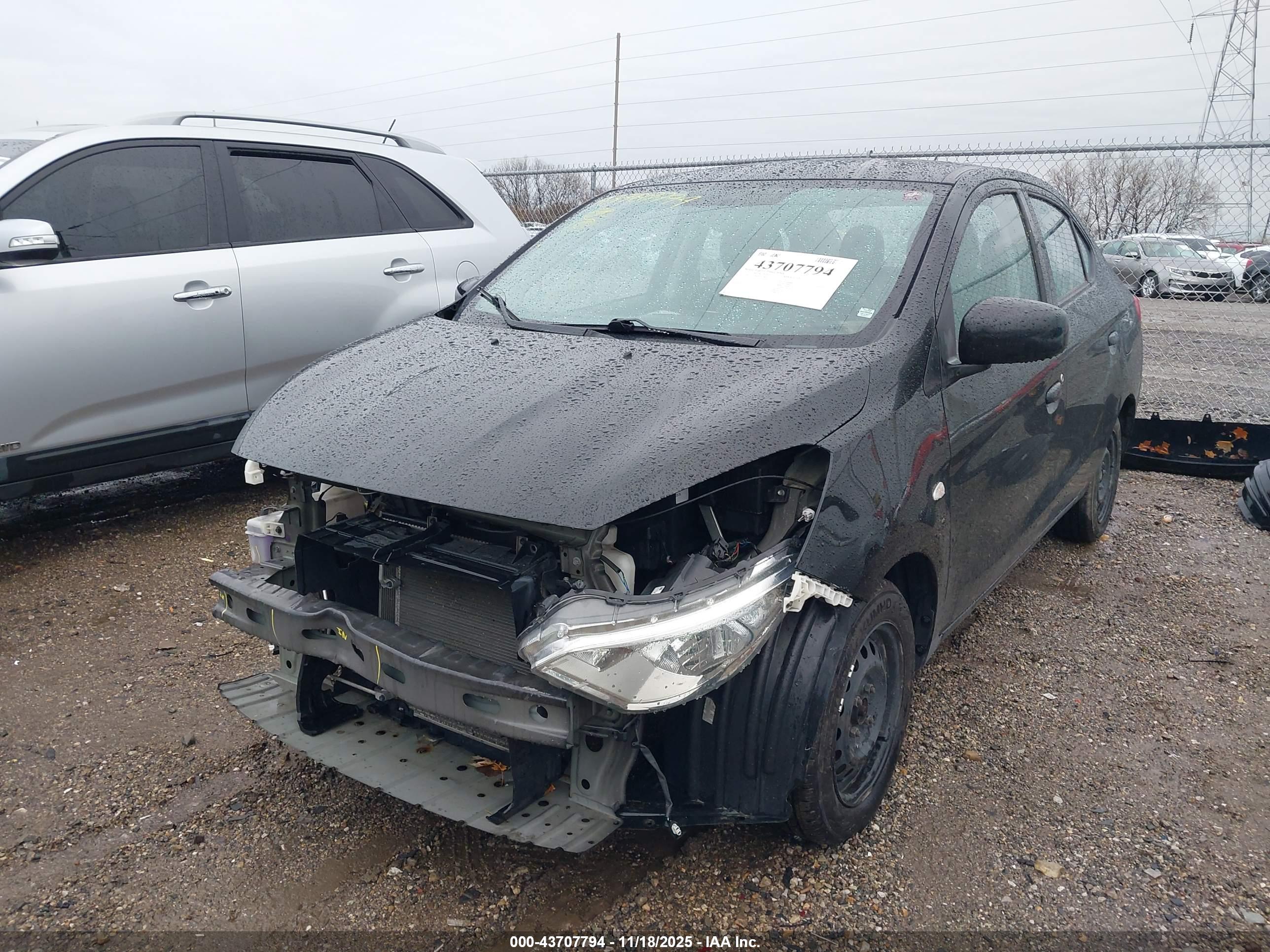 MITSUBISHI MIRAGE image 2