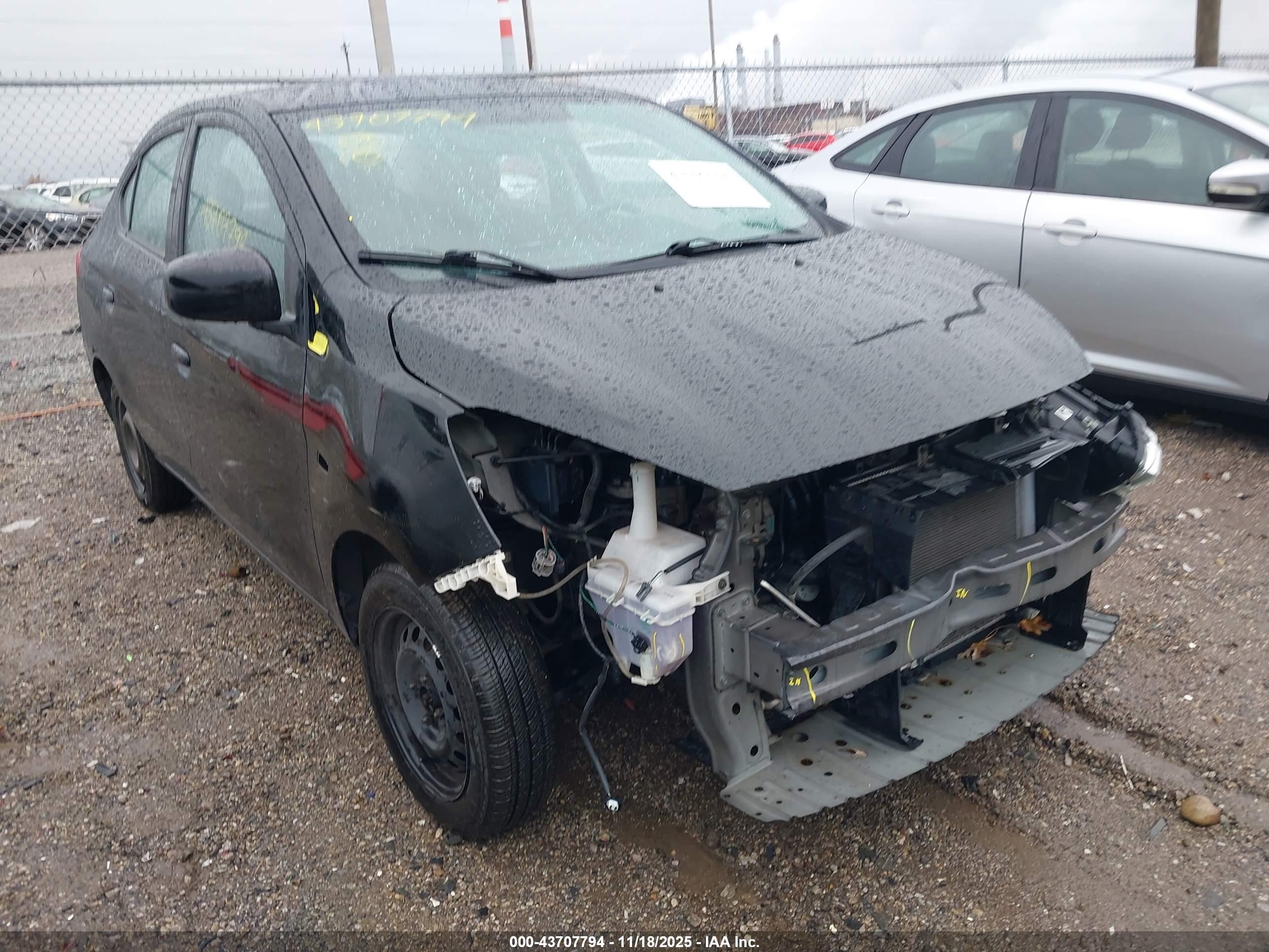MITSUBISHI MIRAGE image 6