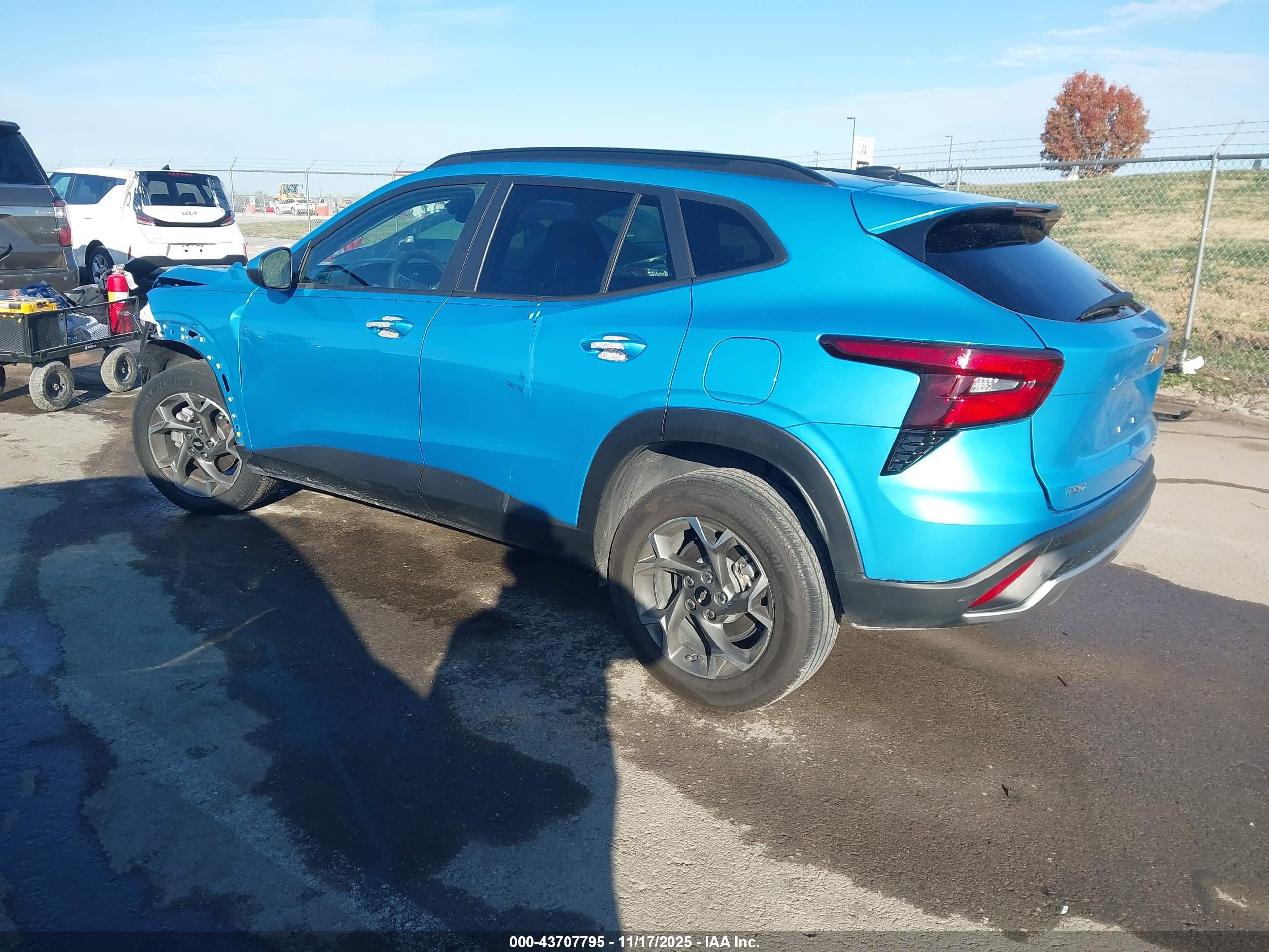 CHEVROLET TRAX image 3