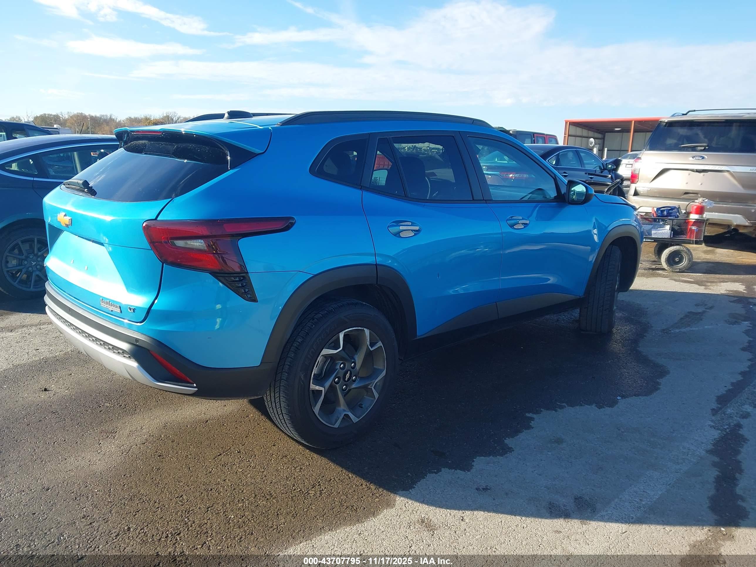 CHEVROLET TRAX image 4