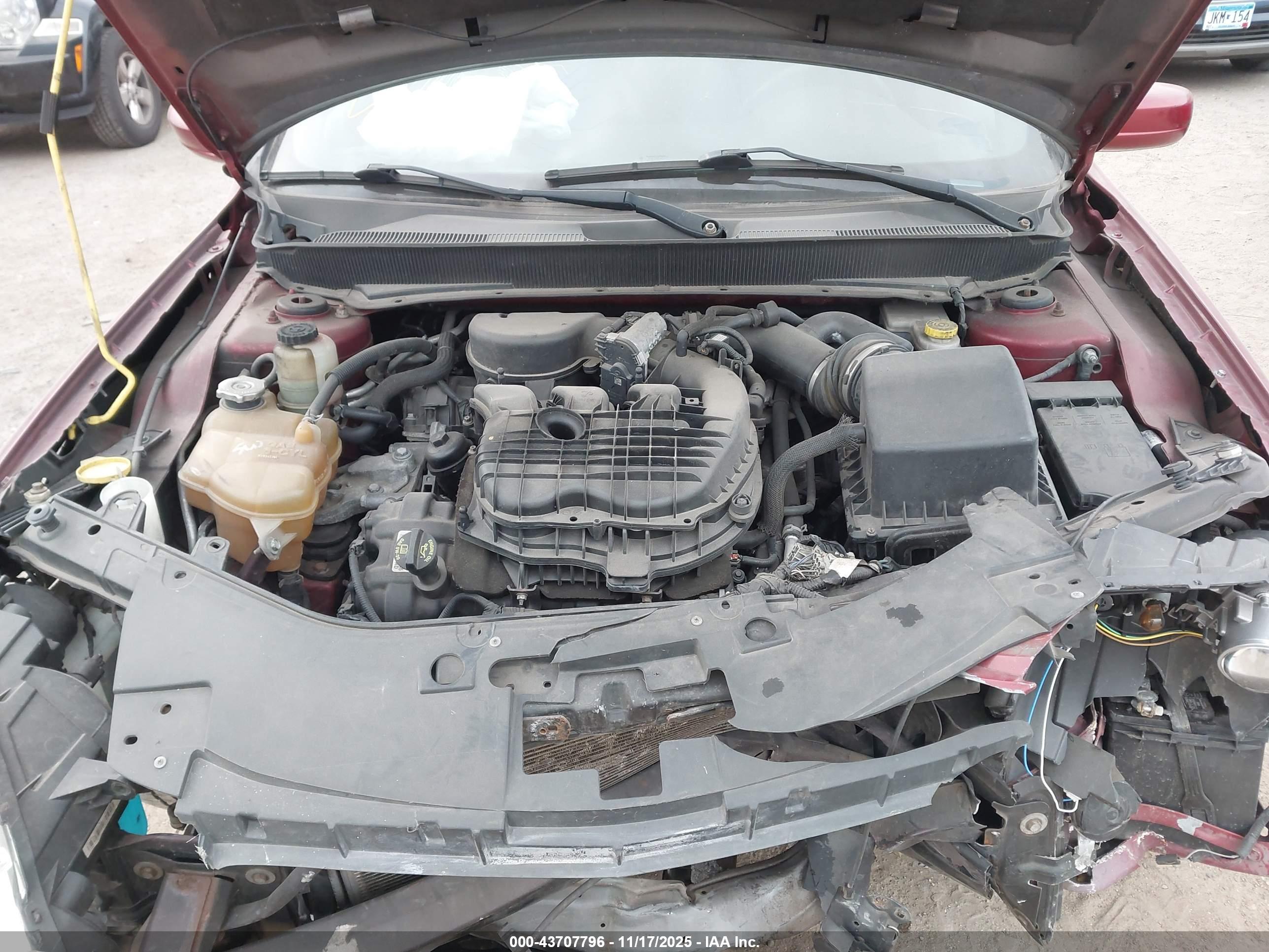 CHRYSLER 200 image 10