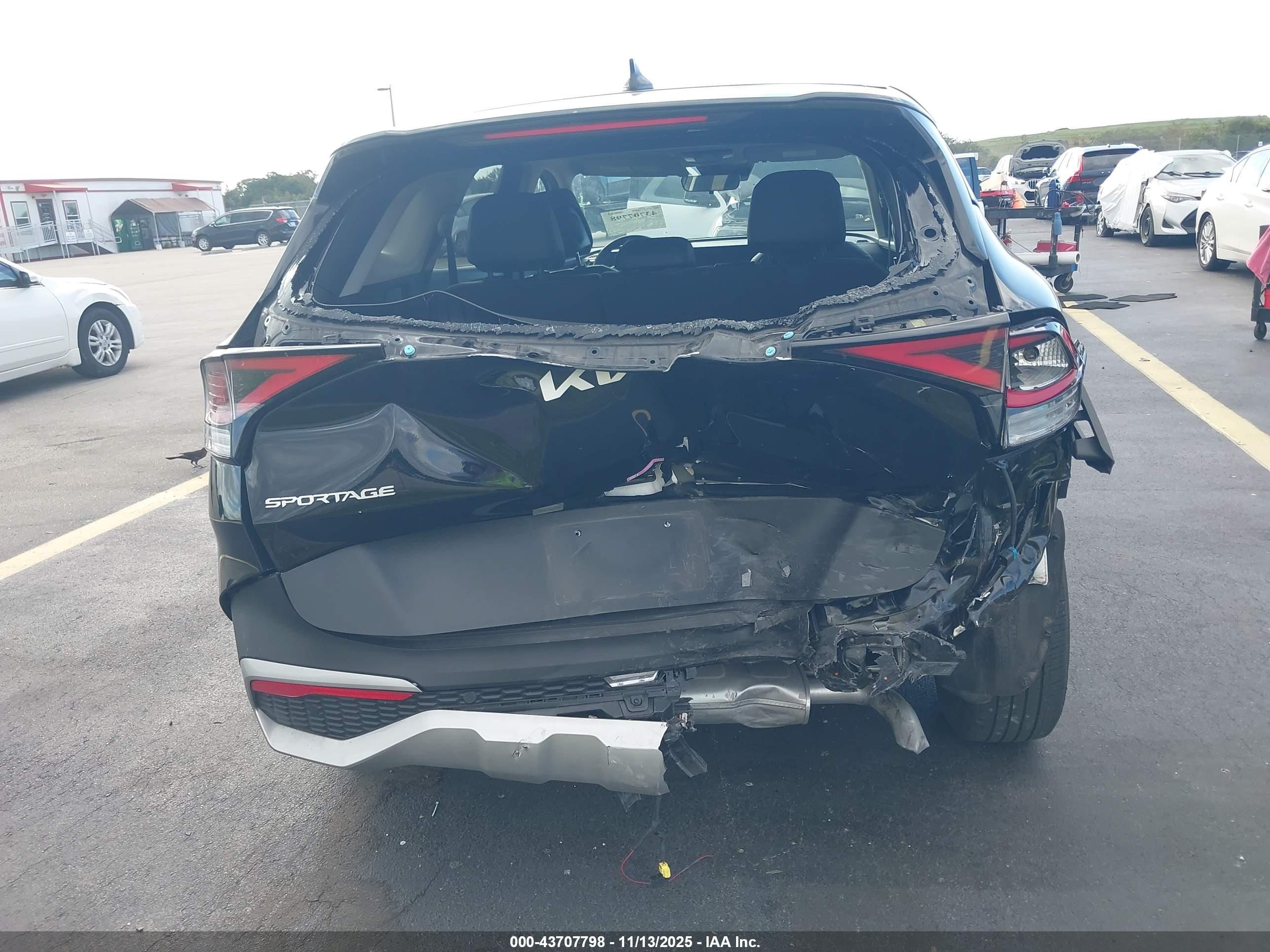 KIA SPORTAGE image 6
