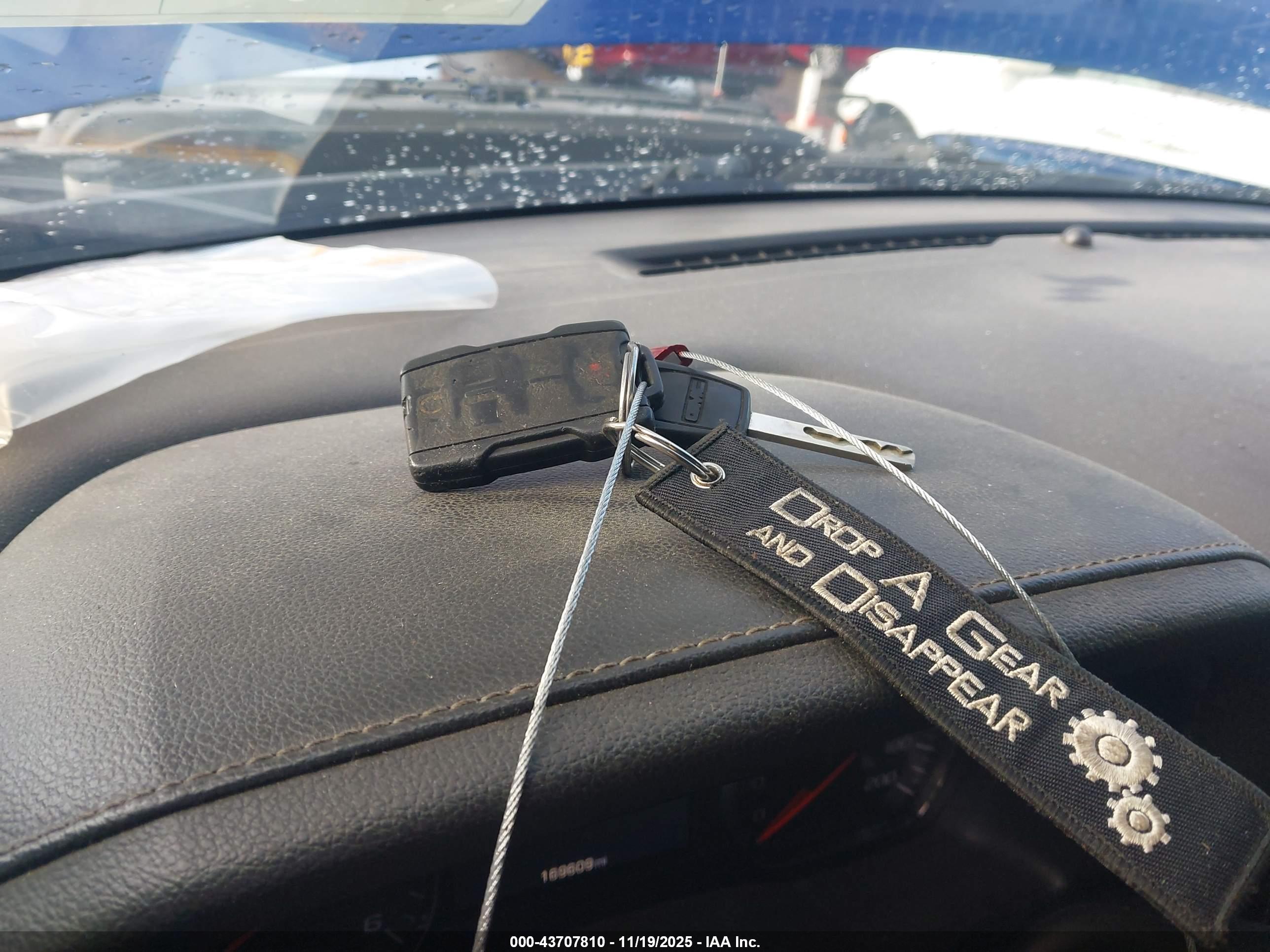 GMC SIERRA image 11