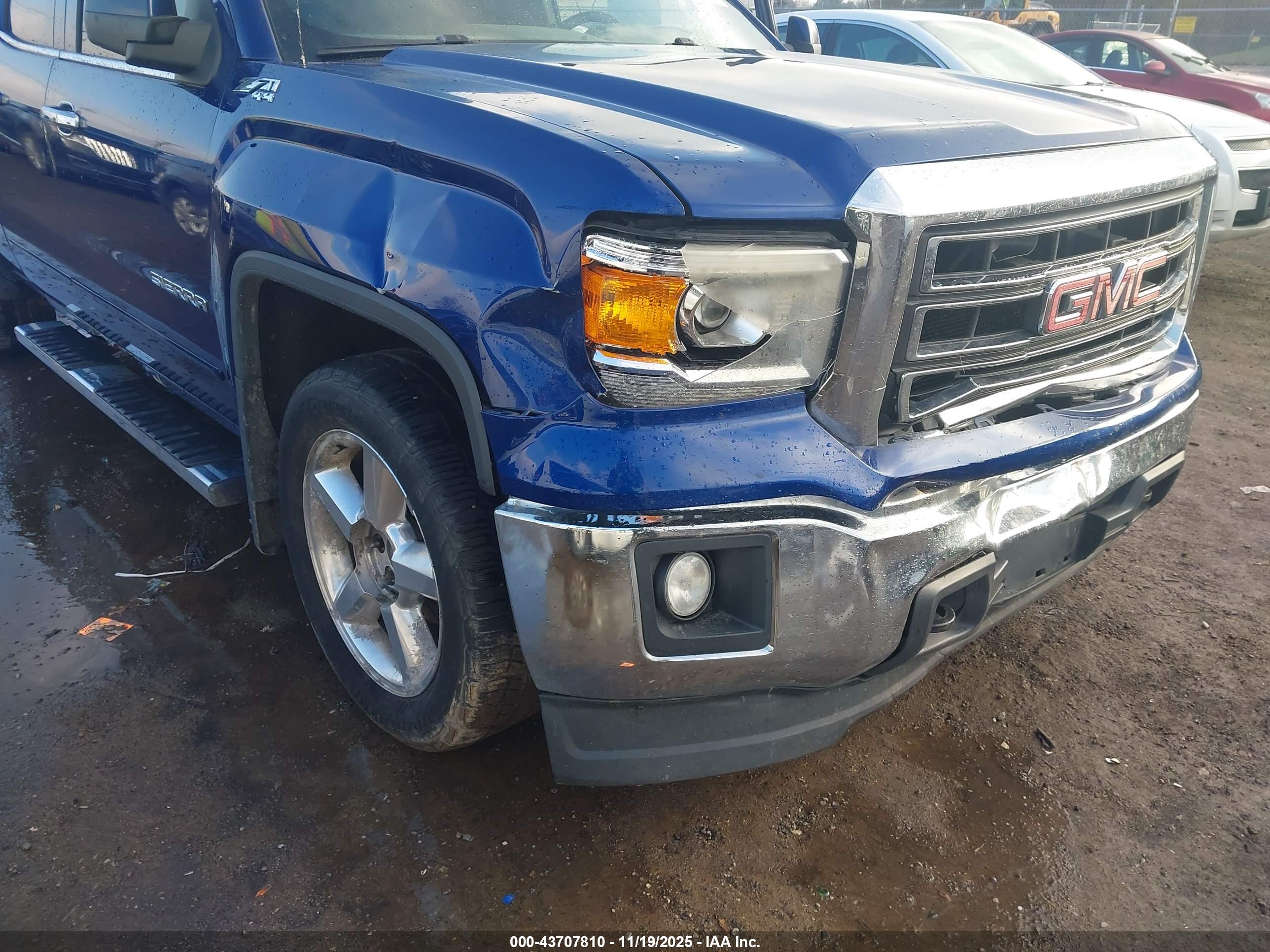 GMC SIERRA image 6