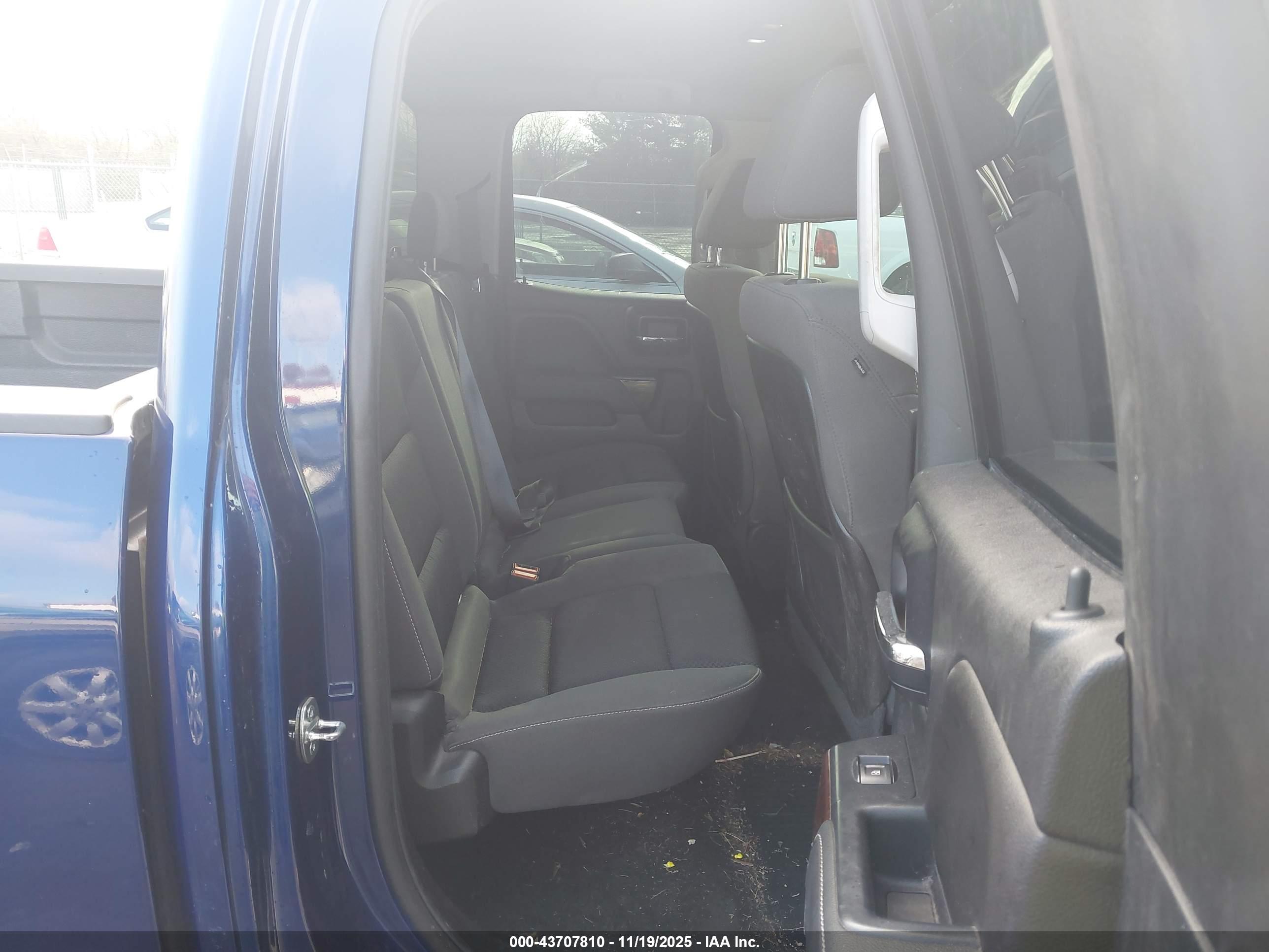 GMC SIERRA image 8