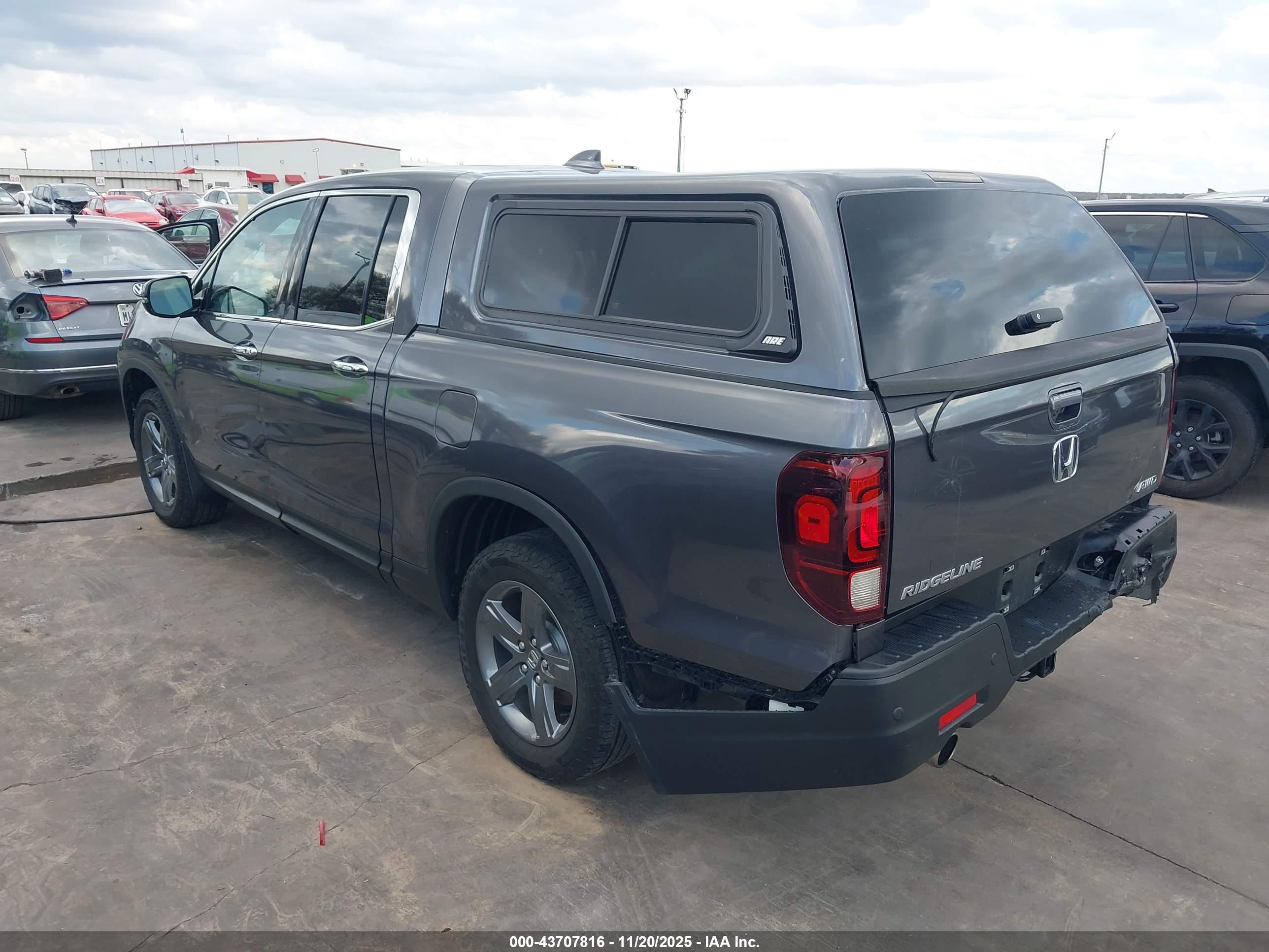 HONDA RIDGELINE image 3