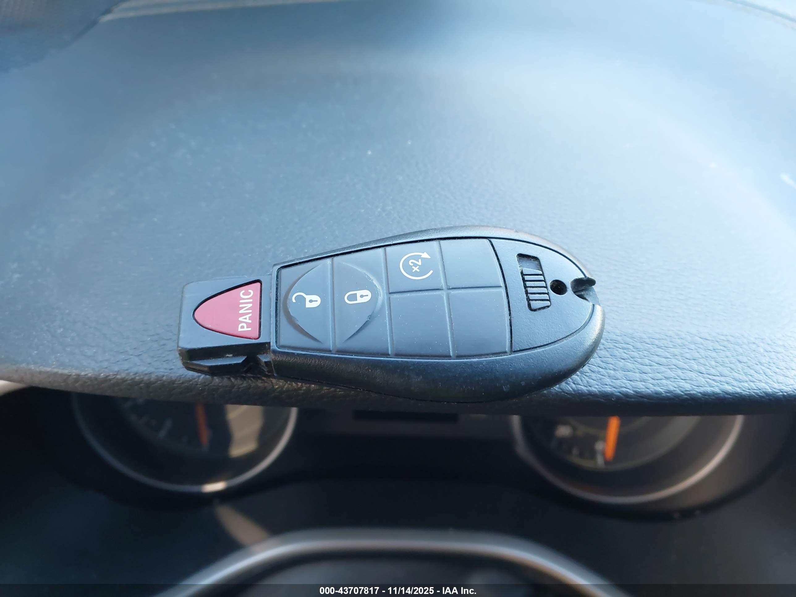 JEEP CHEROKEE image 11