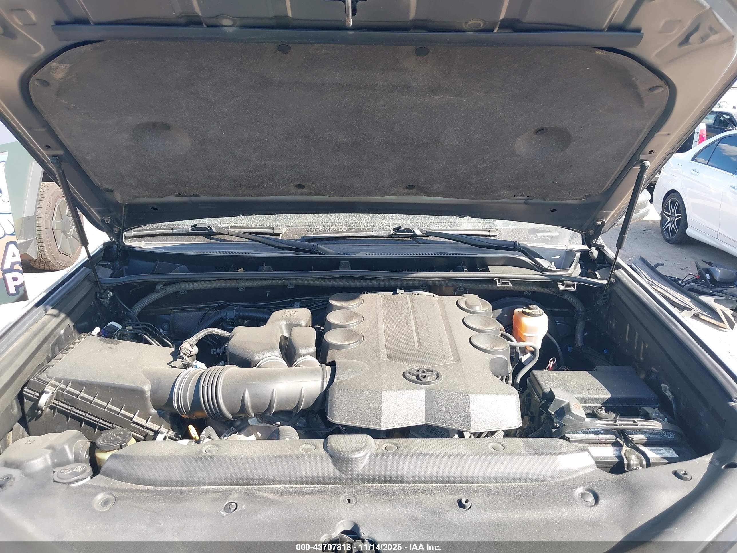 TOYOTA 4RUNNER image 10