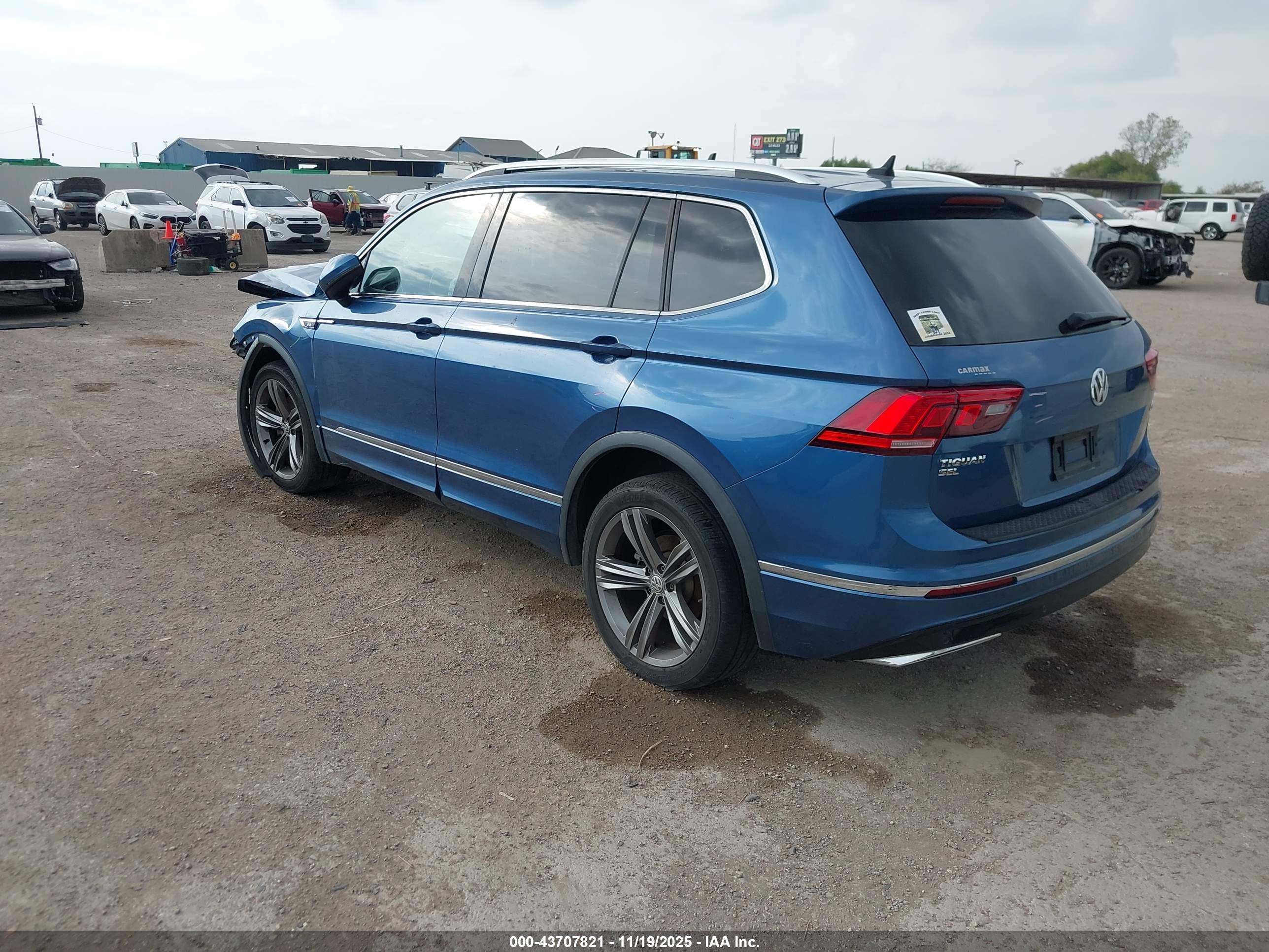 VOLKSWAGEN TIGUAN image 3