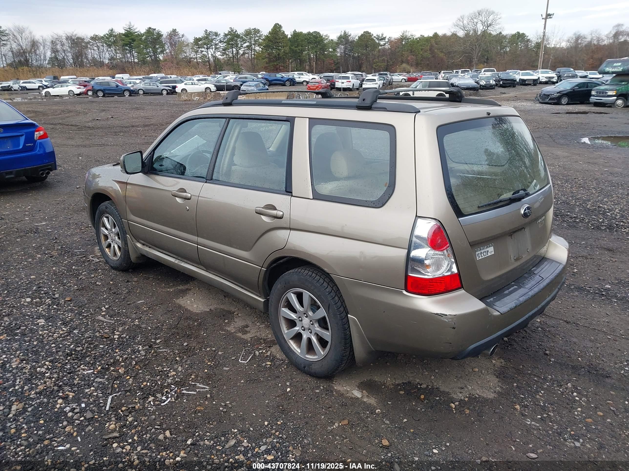 SUBARU FORESTER image 3