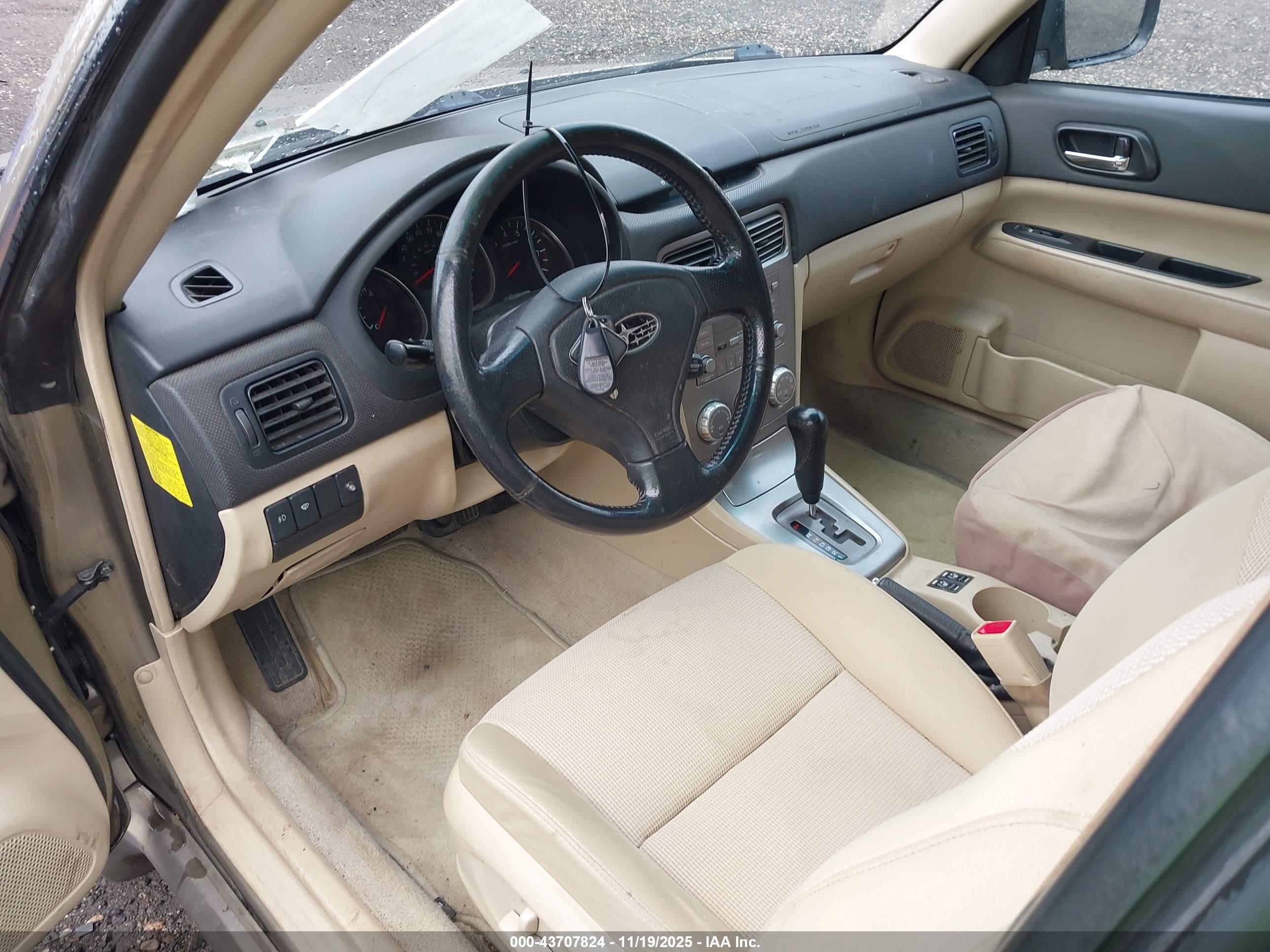 SUBARU FORESTER image 5