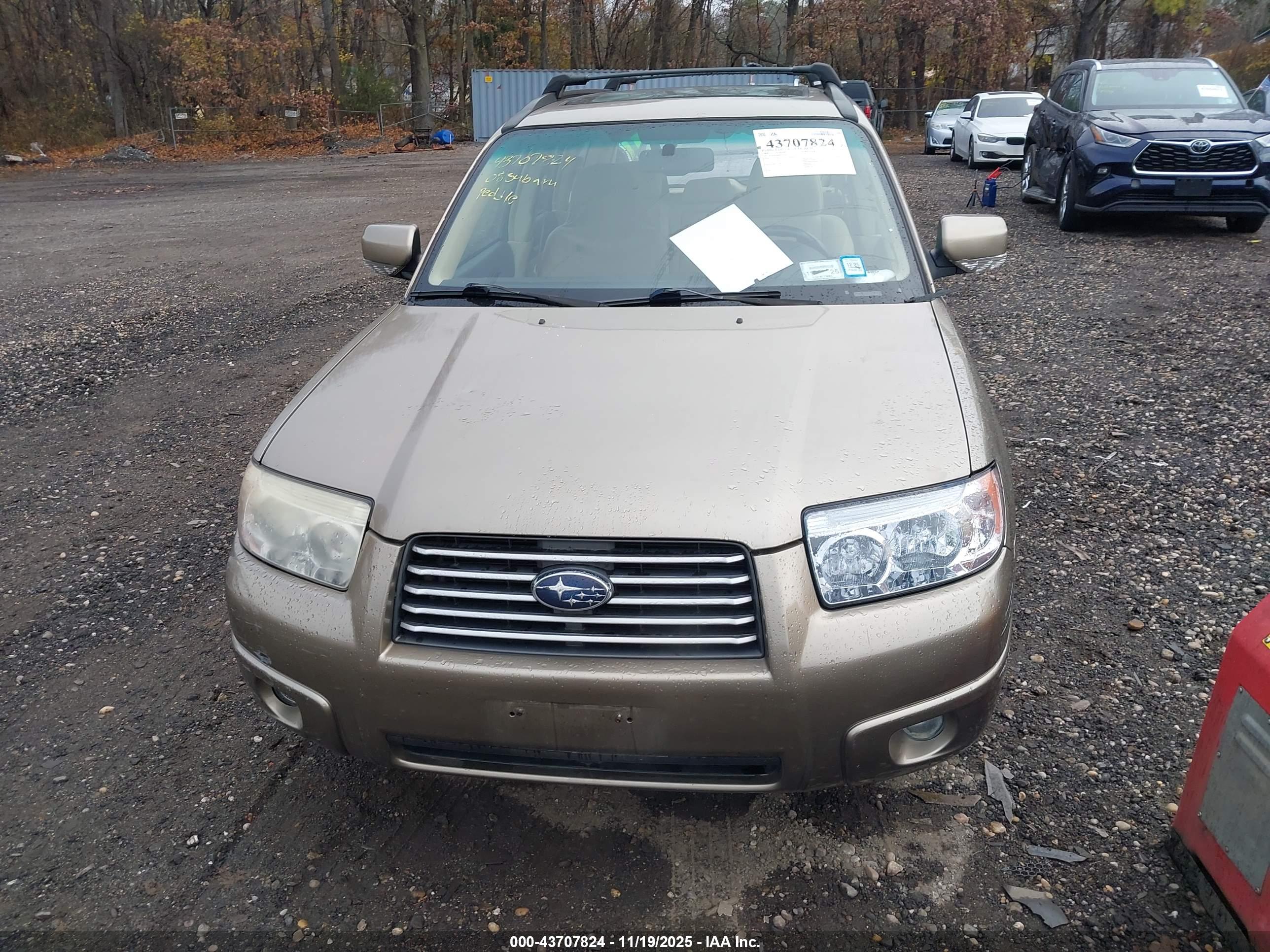 SUBARU FORESTER image 6