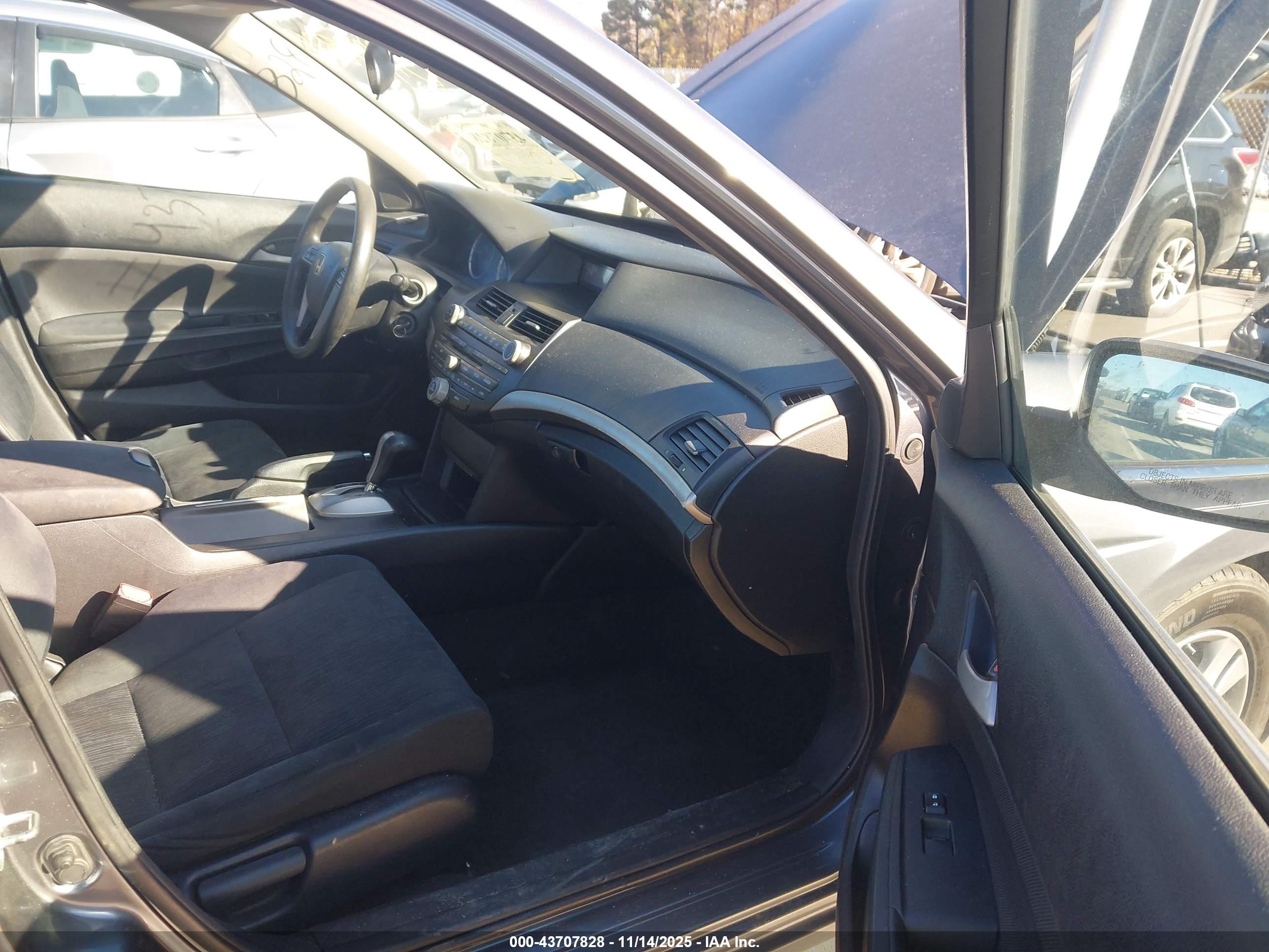 HONDA ACCORD image 5
