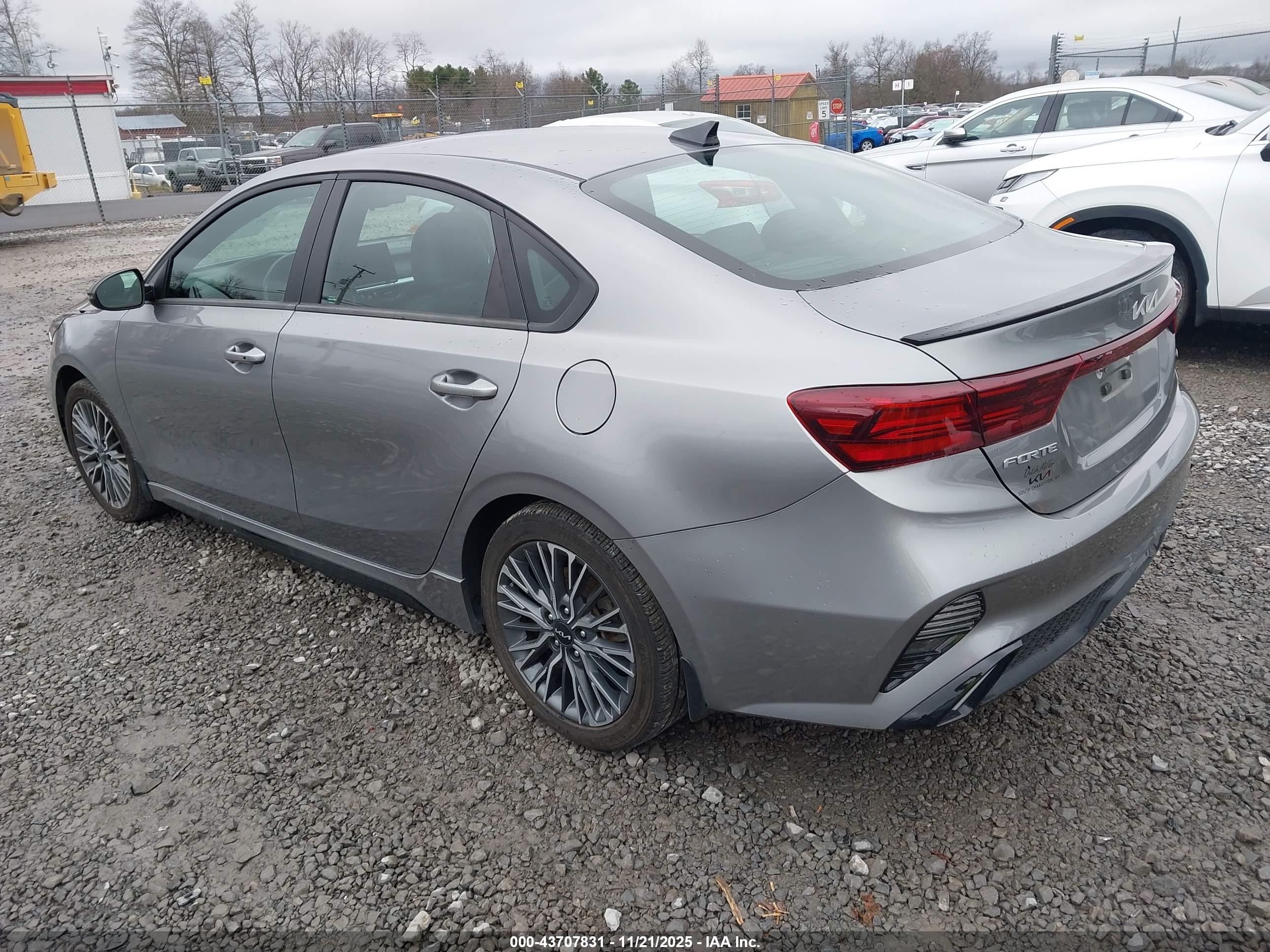 KIA FORTE image 3
