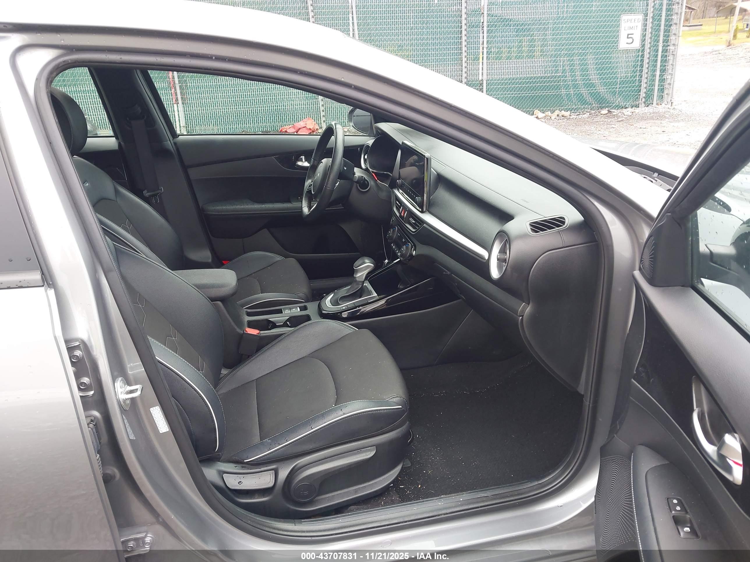 KIA FORTE image 5