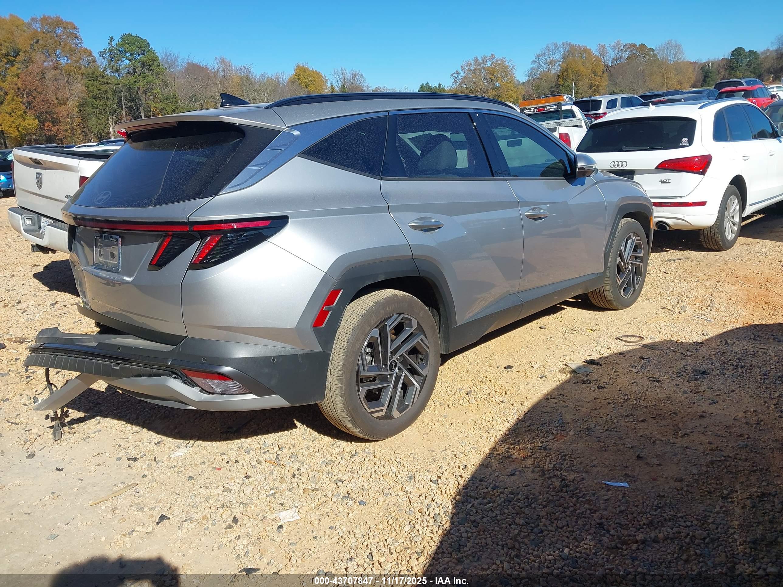 HYUNDAI TUCSON image 4