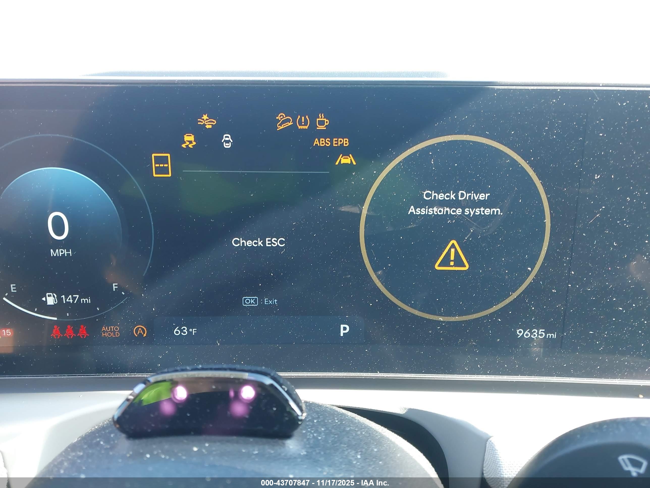 HYUNDAI TUCSON image 7
